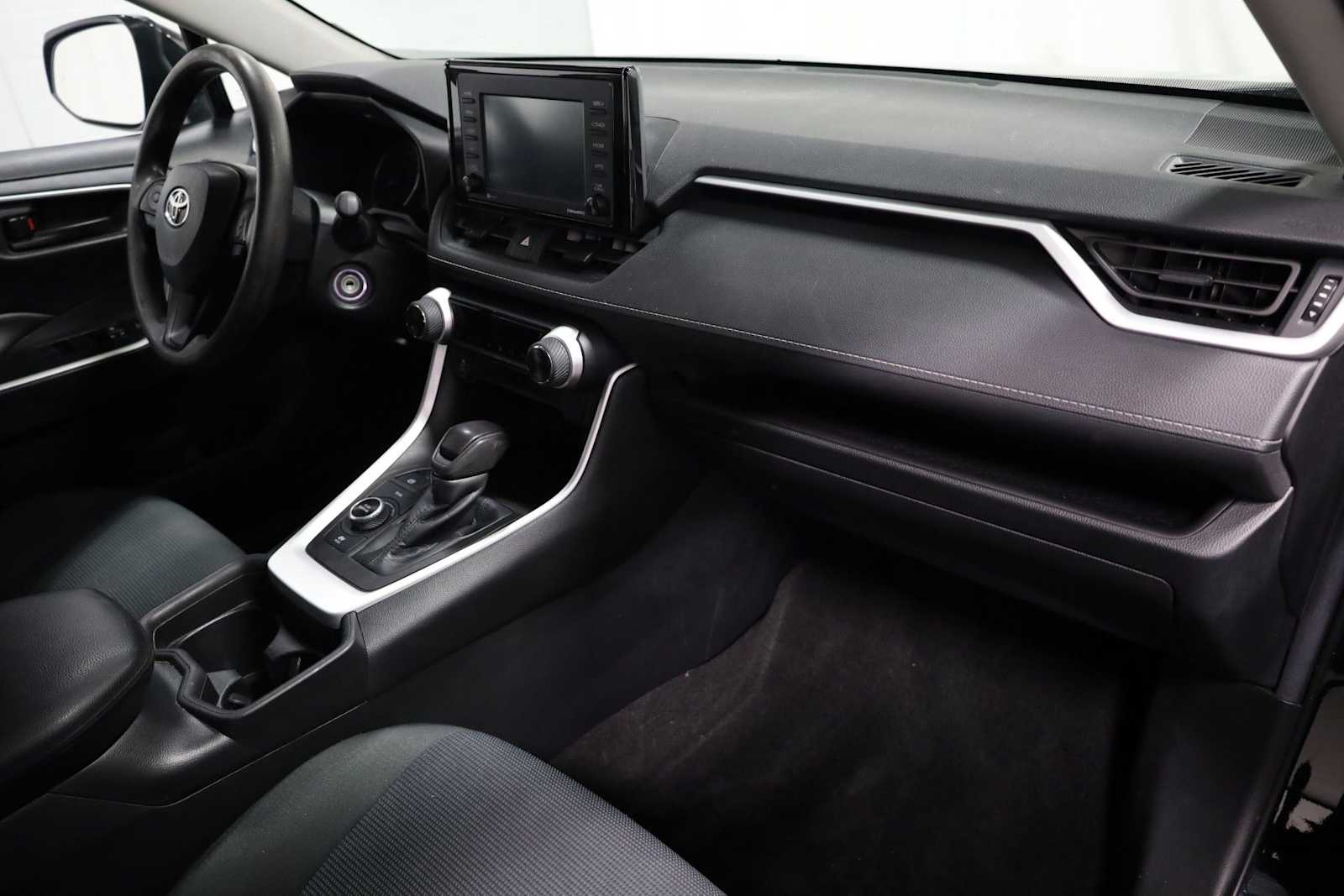 Thumbnail: 2021 Toyota RAV4 - 6