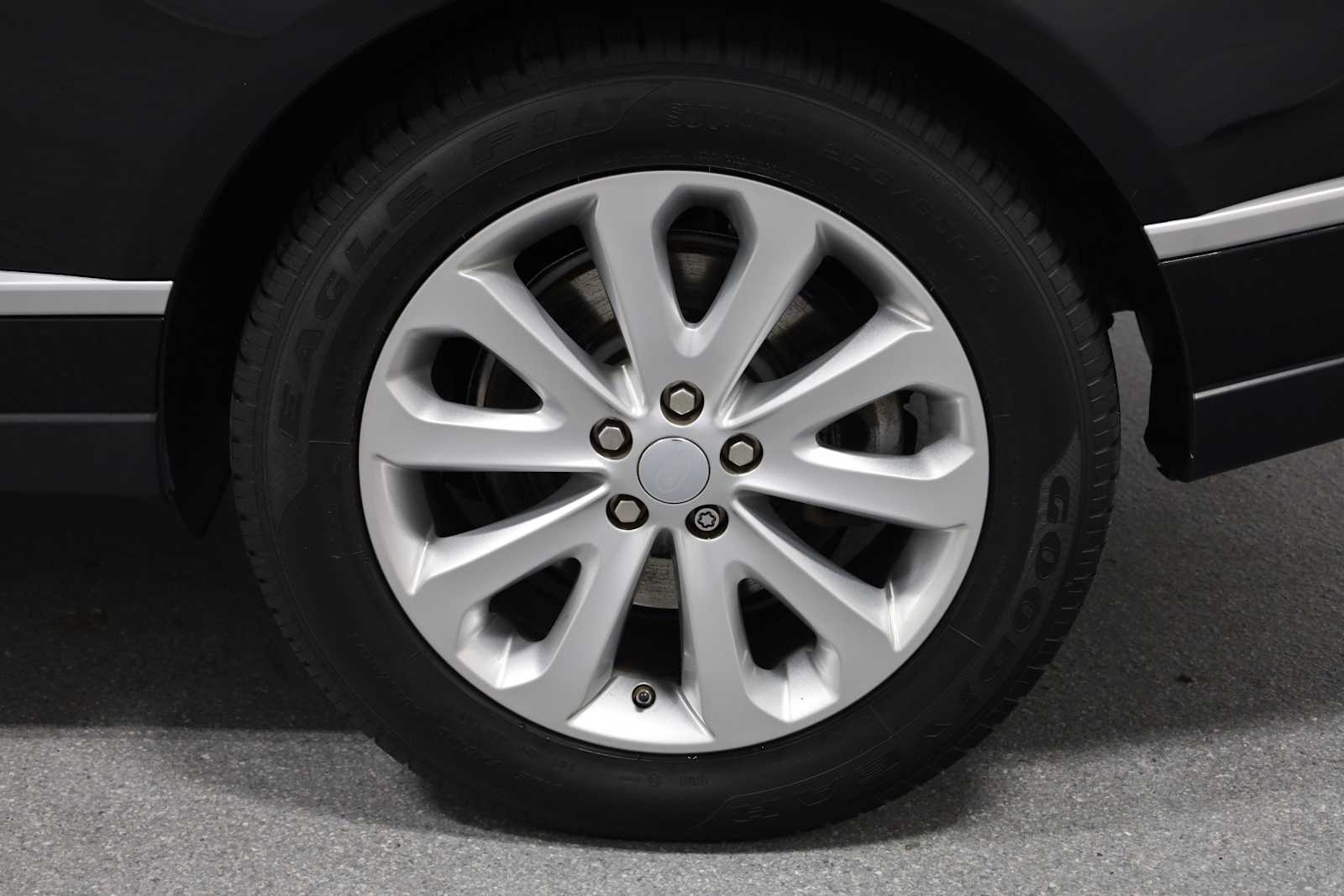 Thumbnail: 2015 Land Rover Range Rover - 35