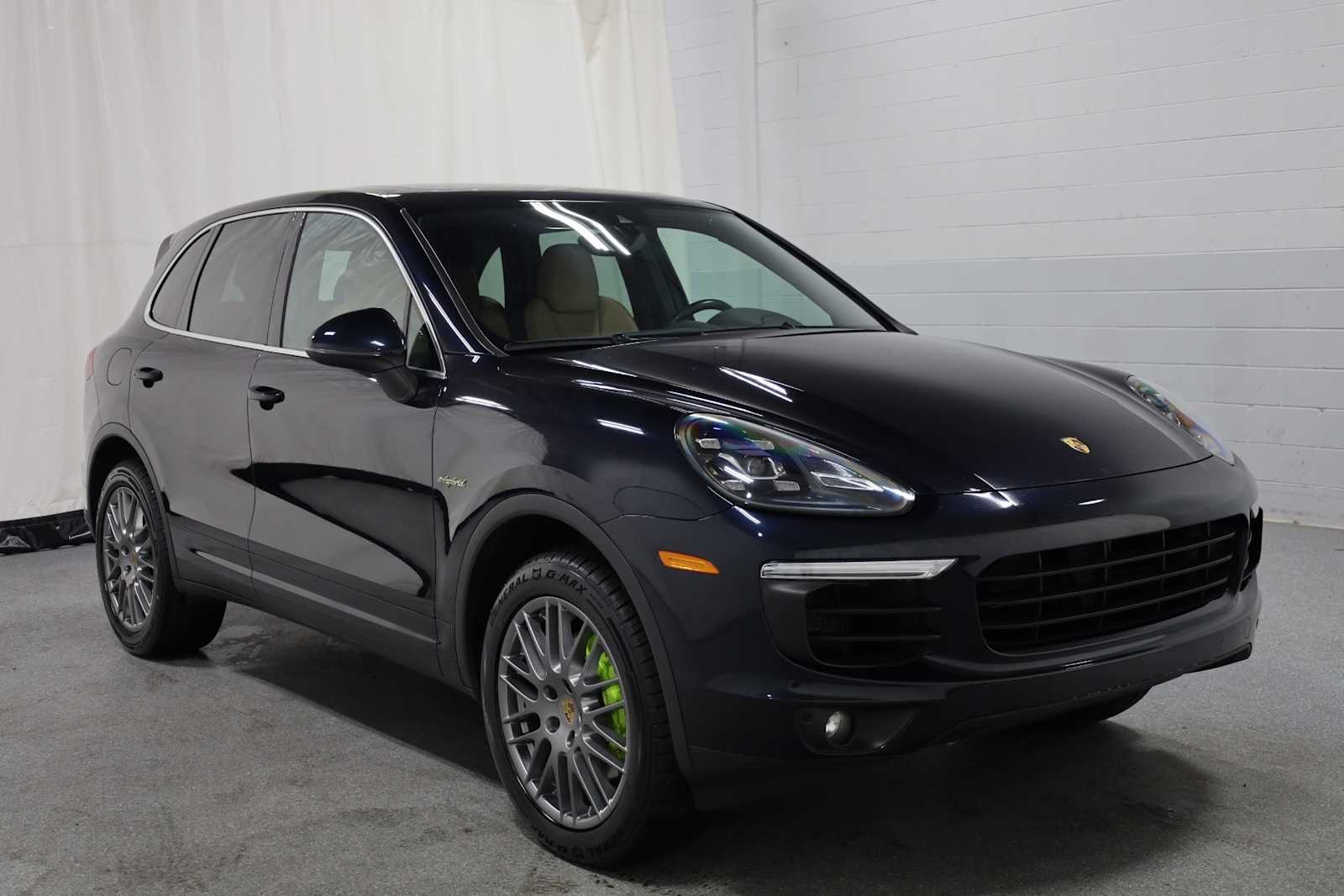 Thumbnail: 2016 Porsche Cayenne - 13