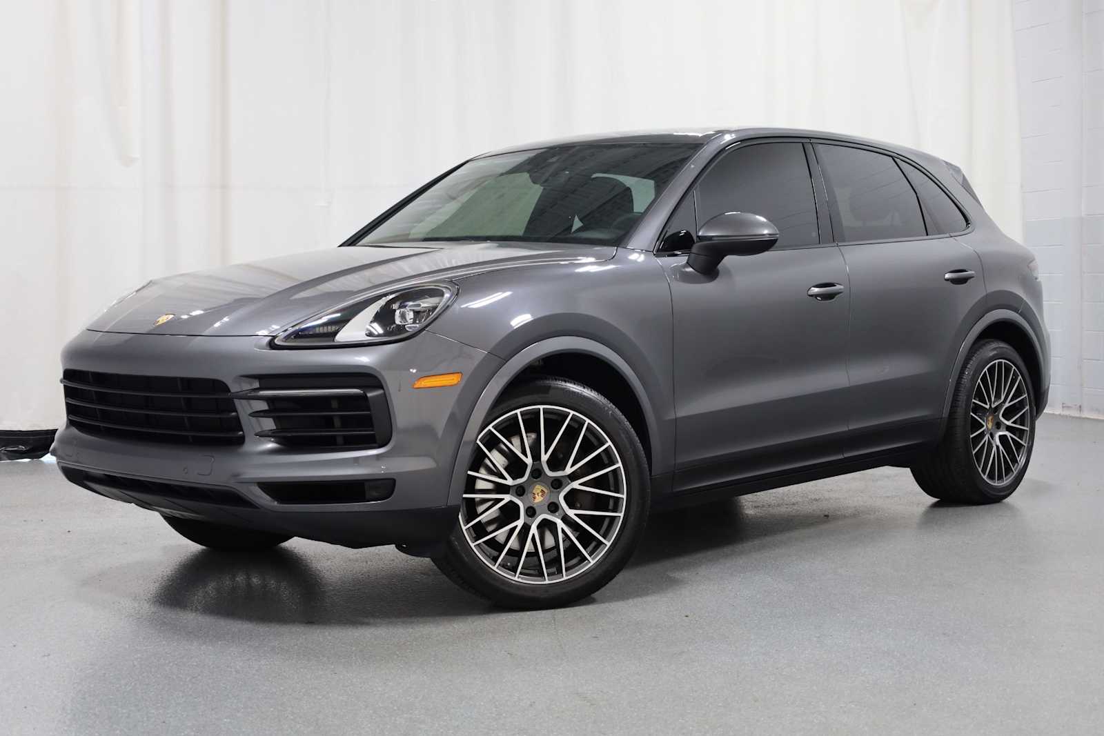 Thumbnail: 2022 Porsche Cayenne - 1