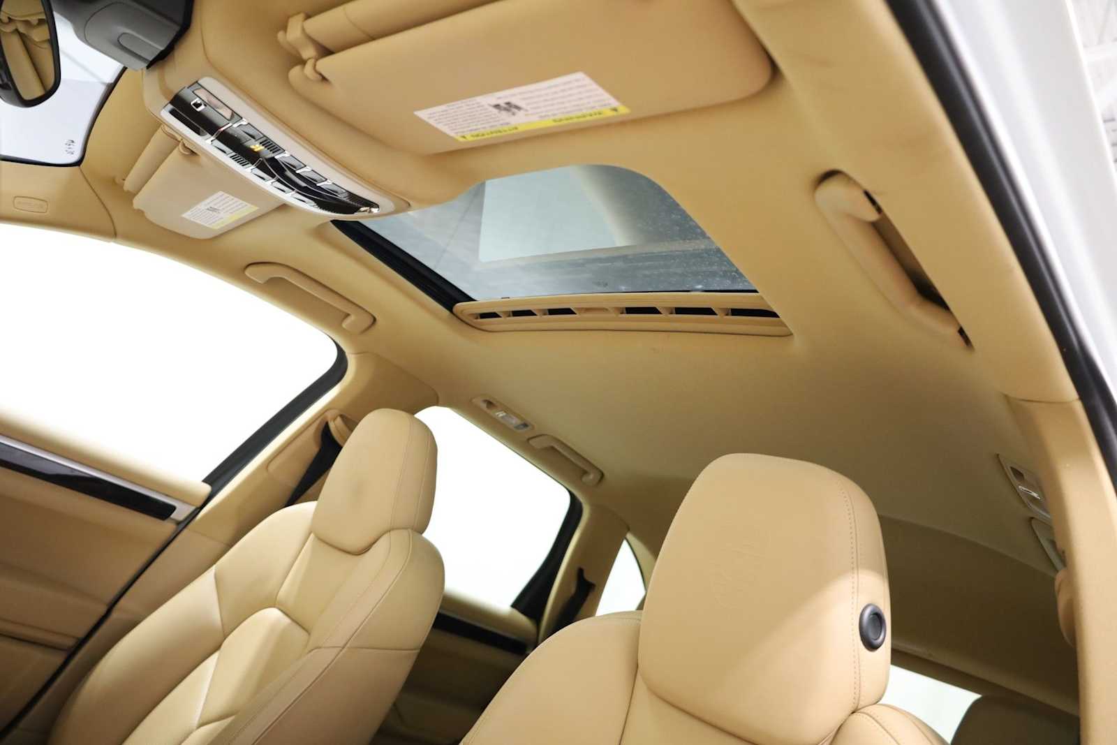 Thumbnail: 2014 Porsche Cayenne - 20