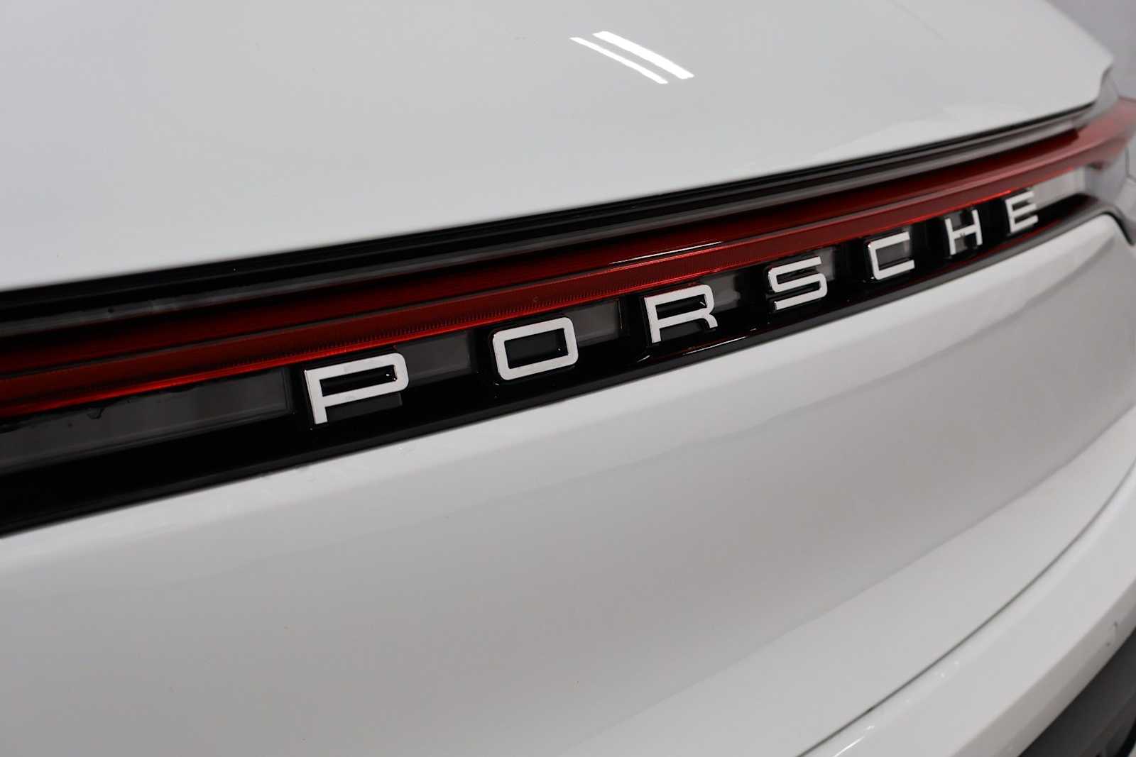 Thumbnail: 2026 Porsche Macan - 8