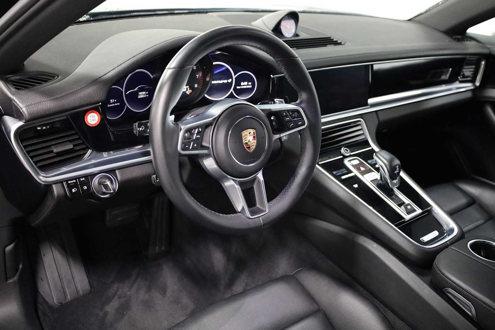 Thumbnail: 2018 Porsche Panamera - 4