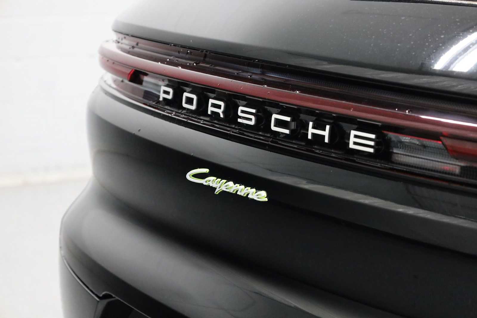 Thumbnail: 2025 Porsche Cayenne - 8