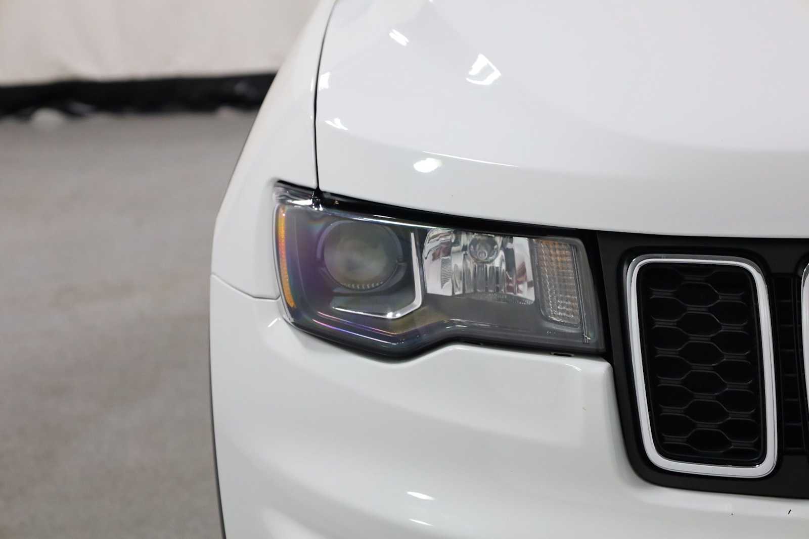 Thumbnail: 2021 Jeep Grand Cherokee - 15