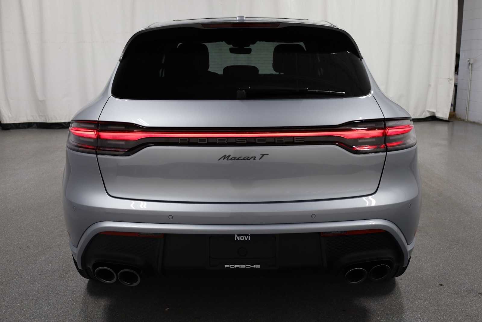 Thumbnail: 2025 Porsche Macan - 7