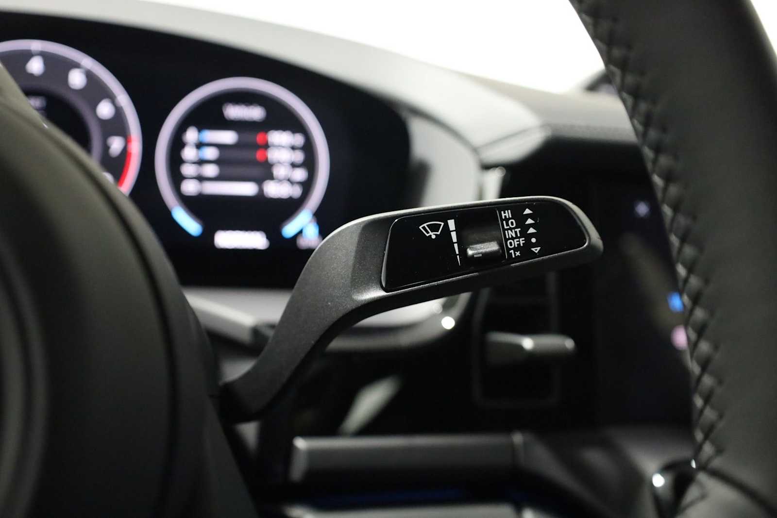 Thumbnail: 2026 Porsche Panamera - 30