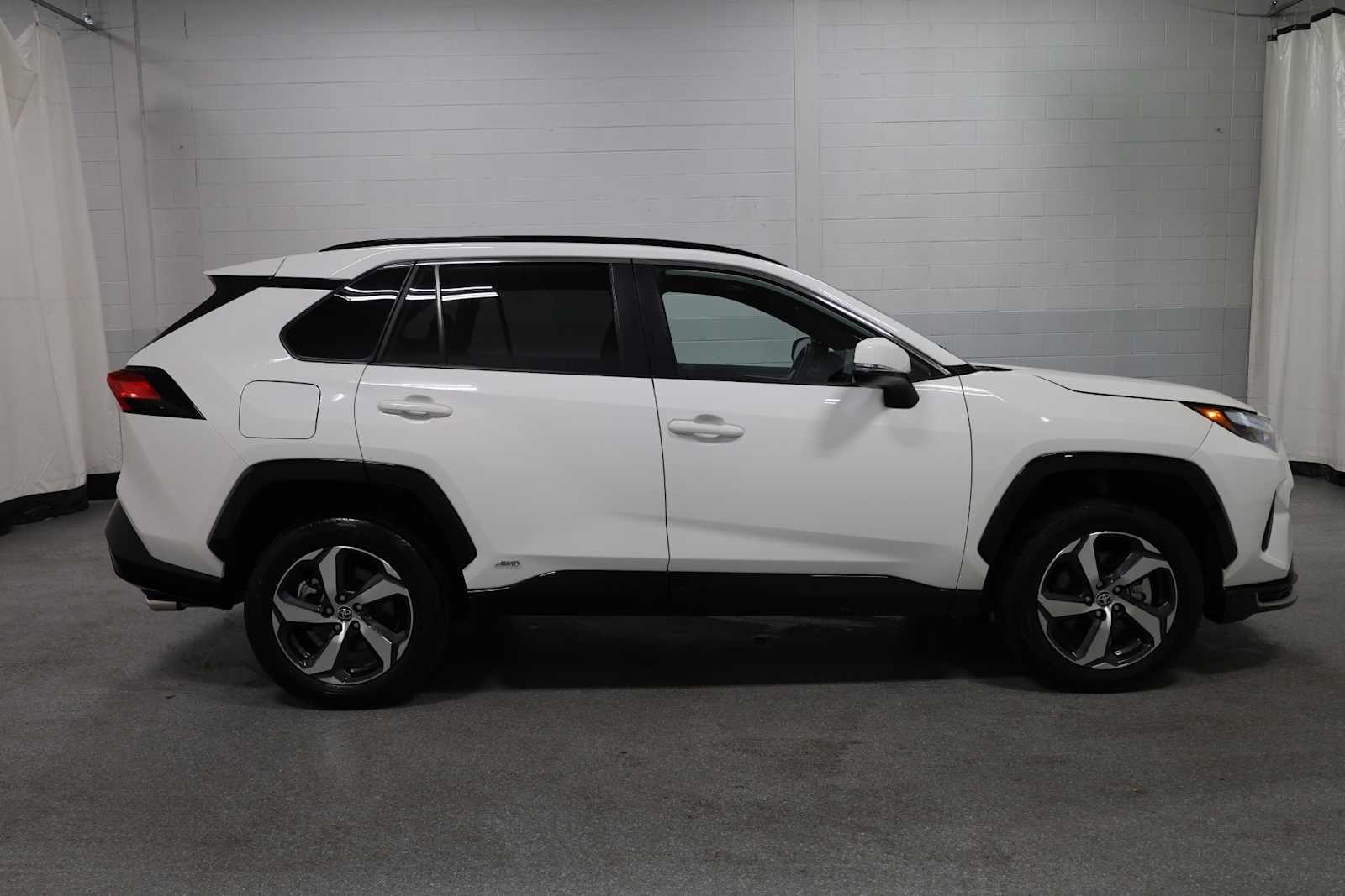 Thumbnail: 2024 Toyota RAV4 - 10
