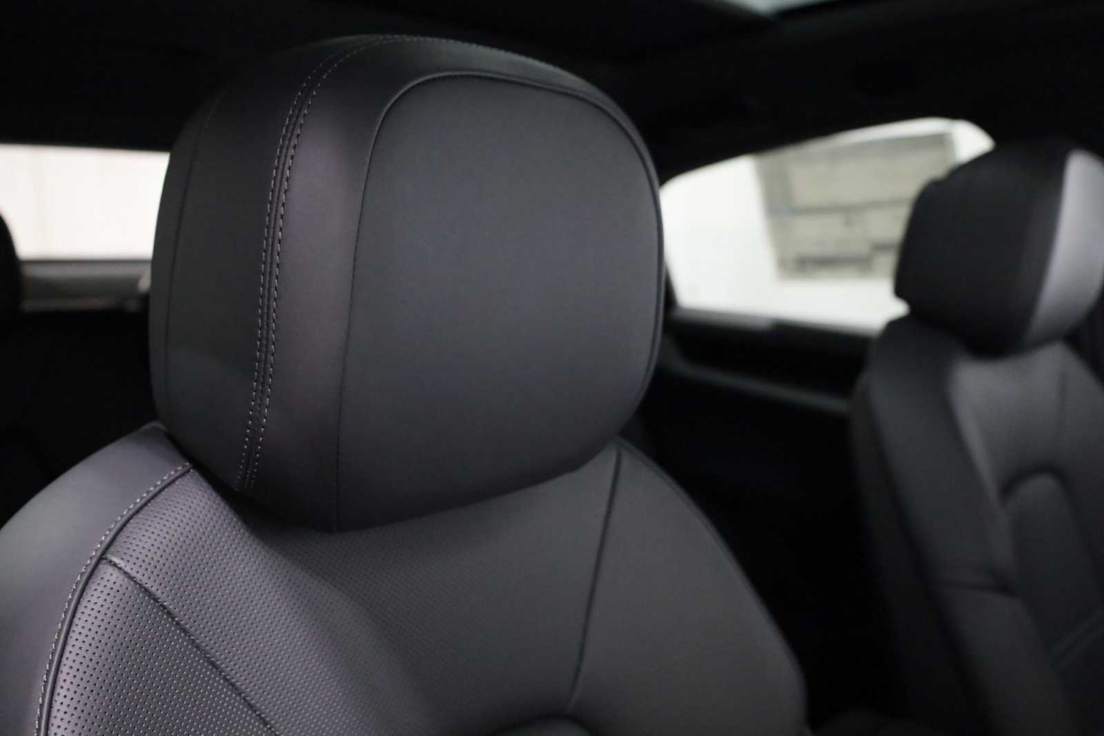 Thumbnail: 2025 Porsche  - 22