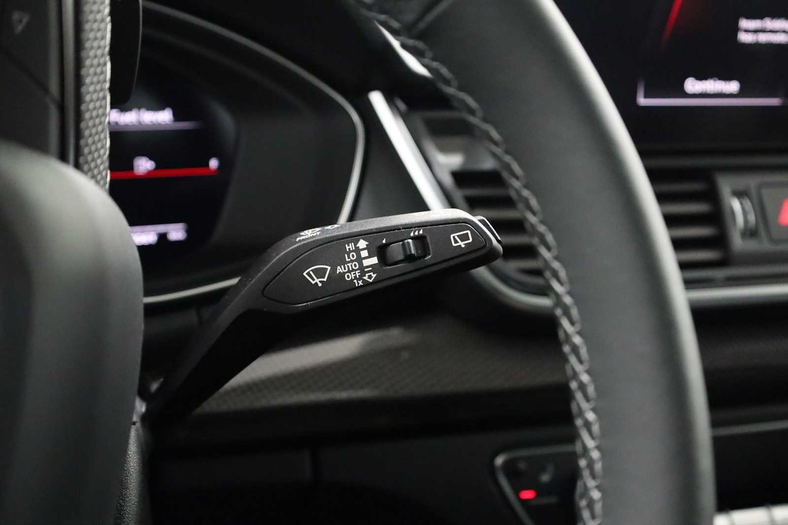 Thumbnail: 2024 Audi SQ5 - 28