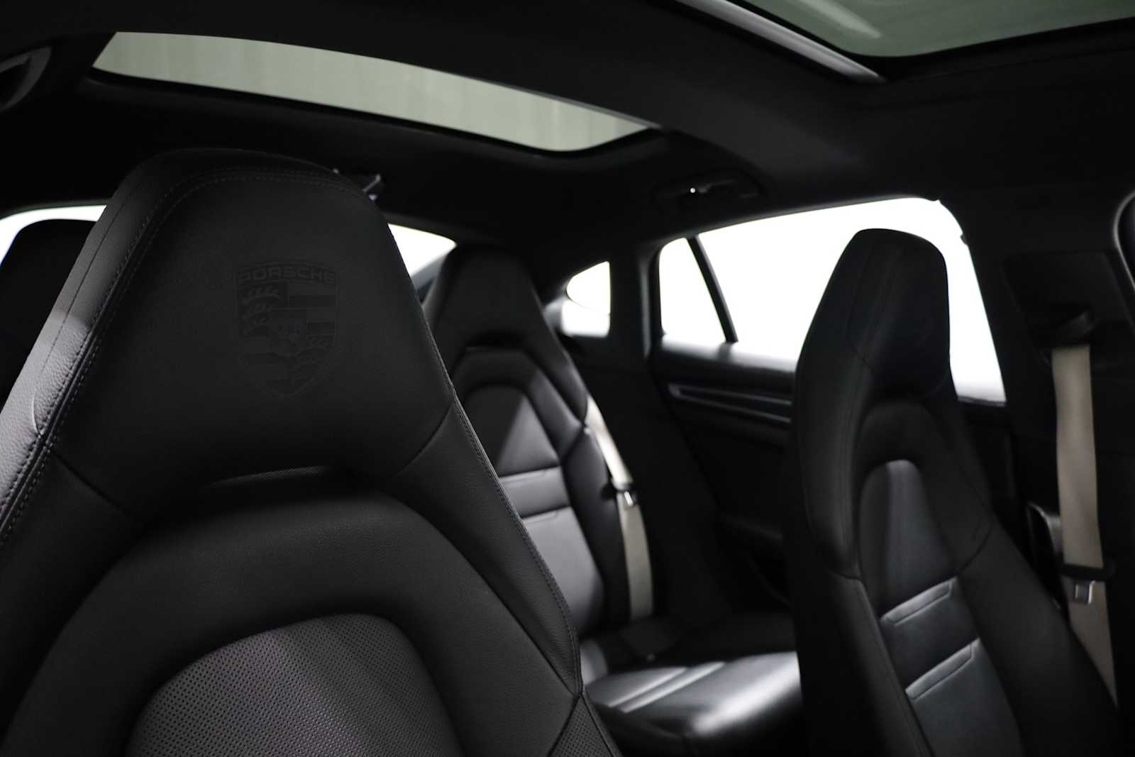 2023 Porsche Panamera 4 23