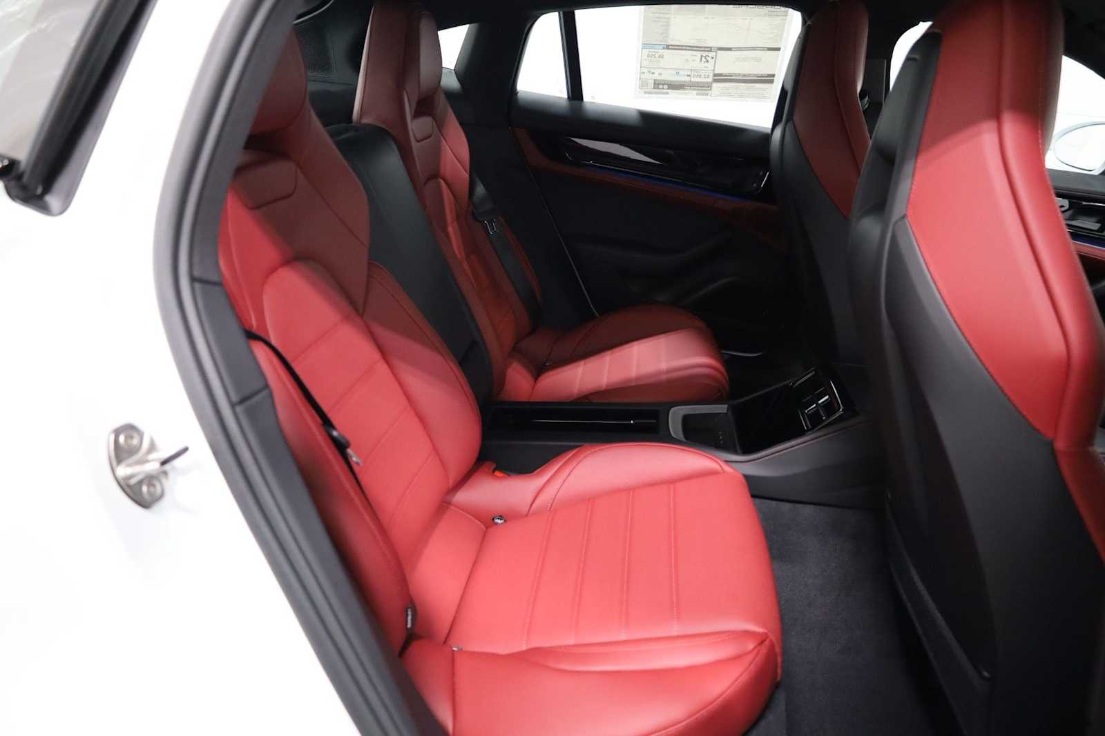 Thumbnail: 2026 Porsche Panamera - 34