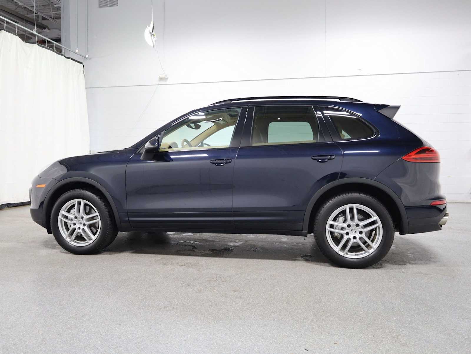 Thumbnail: 2015 Porsche Cayenne - 2