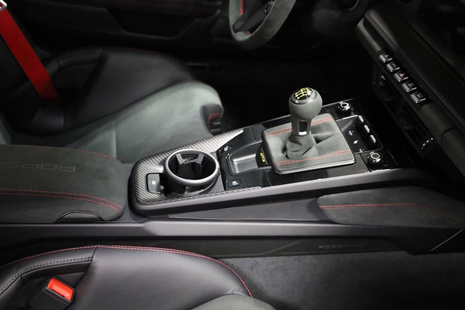 Thumbnail: 2026 Porsche 911 - 20