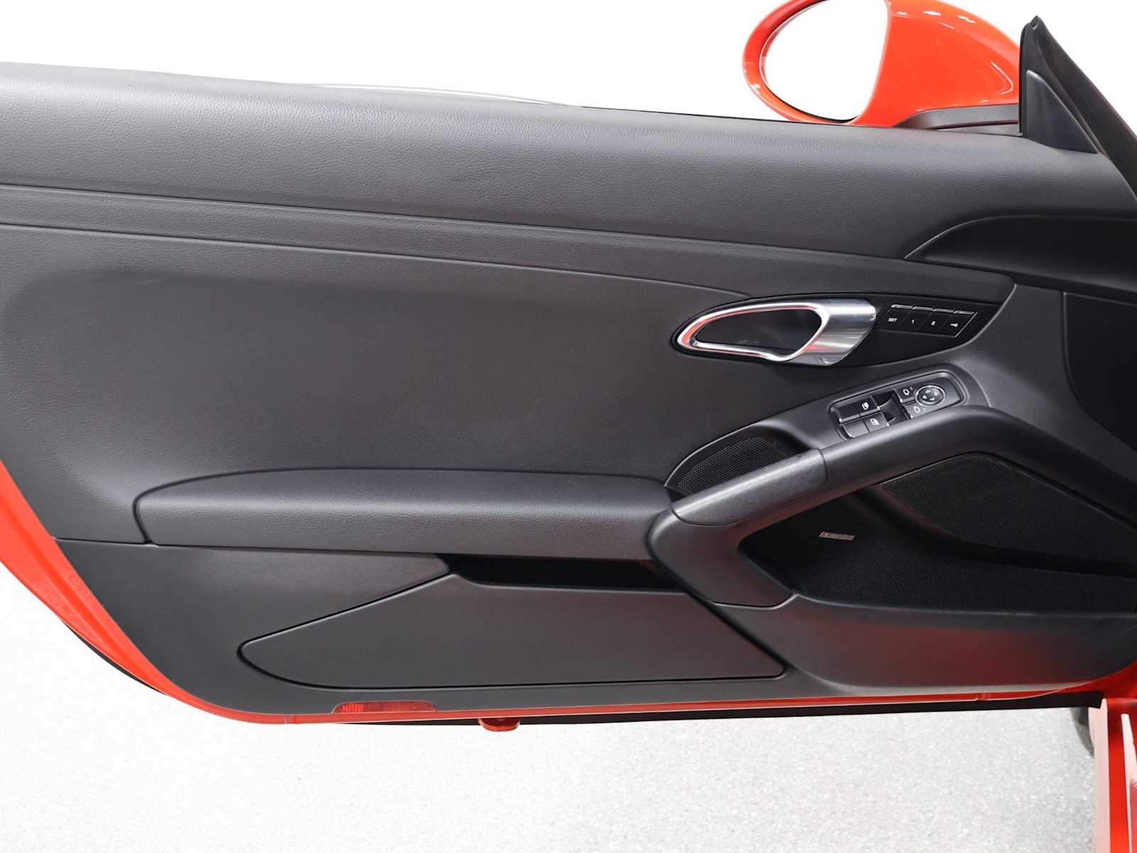 Thumbnail: 2018 Porsche 718 Cayman - 15