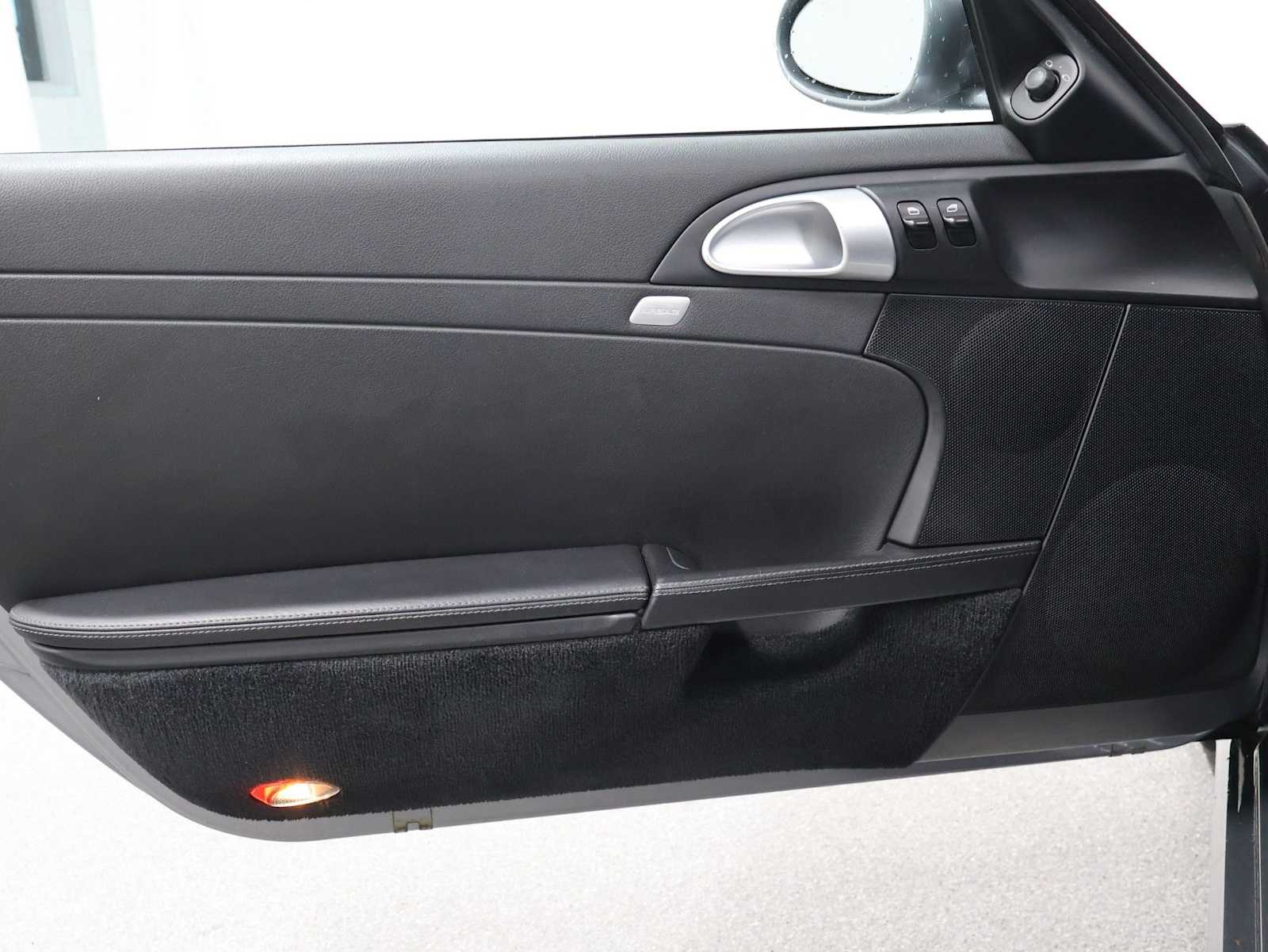 Thumbnail: 2006 Porsche Cayman - 15