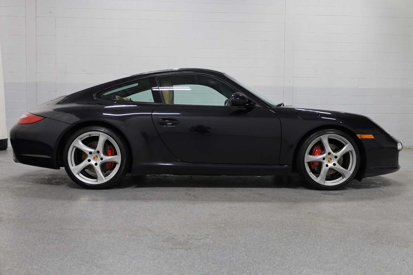 Thumbnail: 2009 Porsche 911 - 9