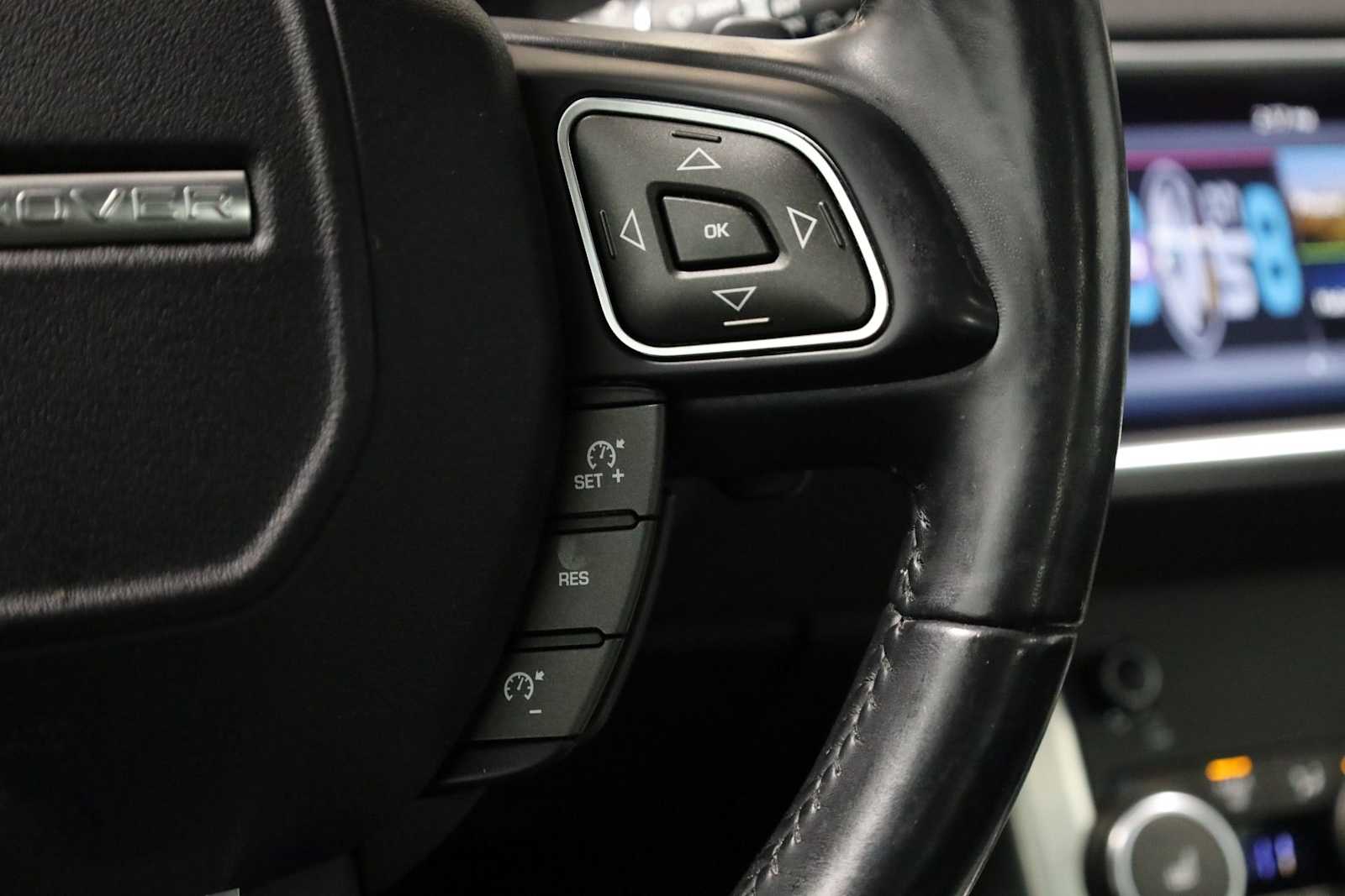 Thumbnail: 2017 Land Rover Range Rover Evoque - 26