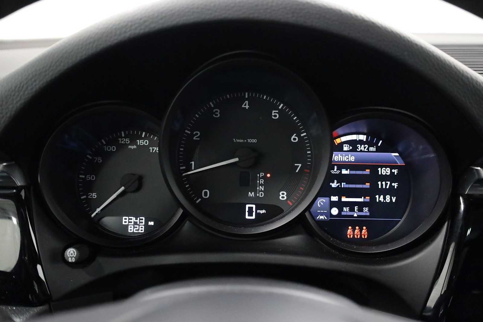 Thumbnail: 2025 Porsche Macan - 24