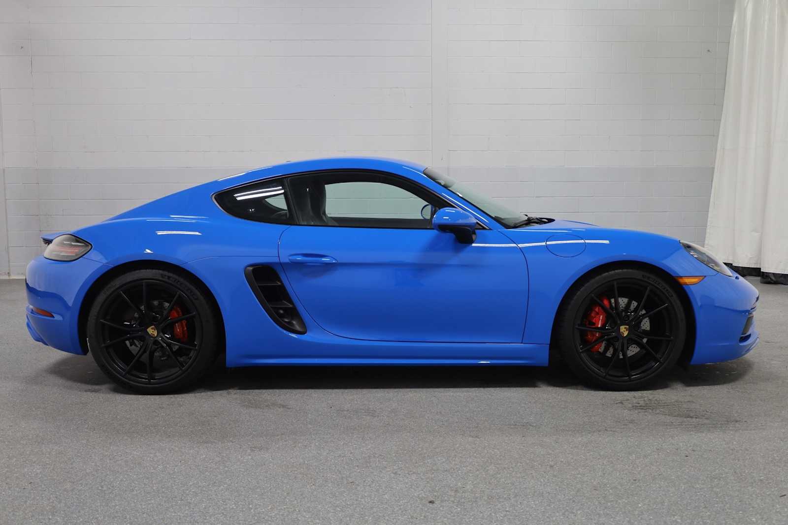 Thumbnail: 2022 Porsche 718 Cayman - 10