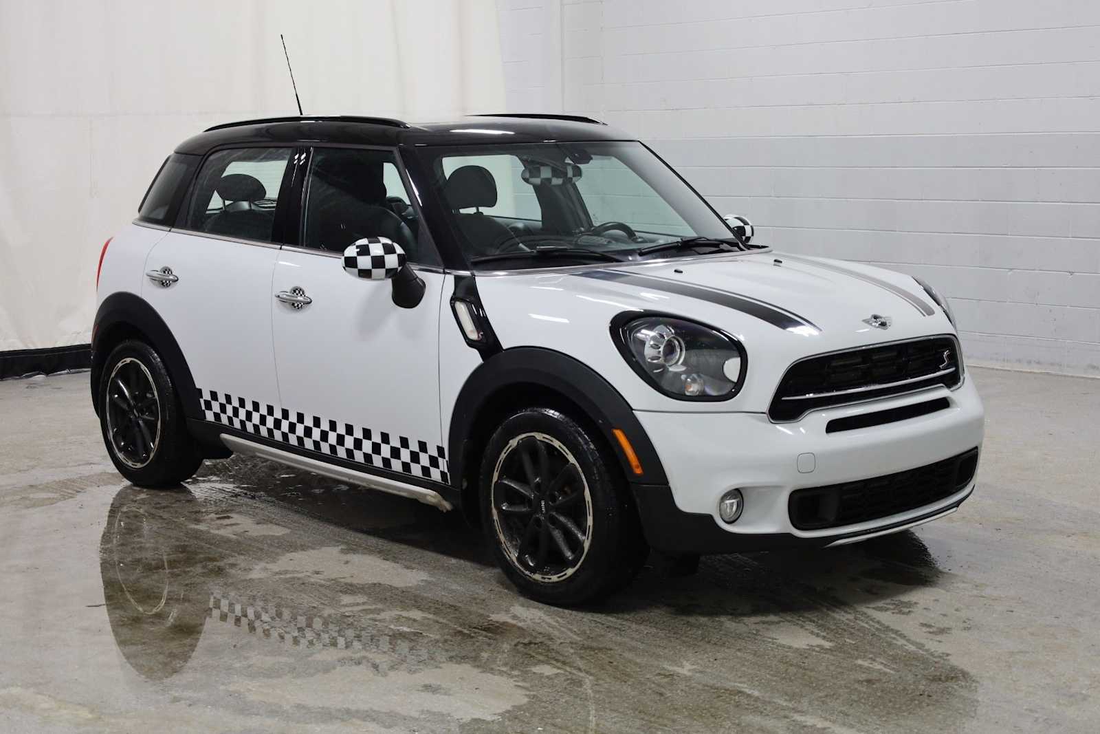 Thumbnail: 2016 MINI Cooper Countryman - 13