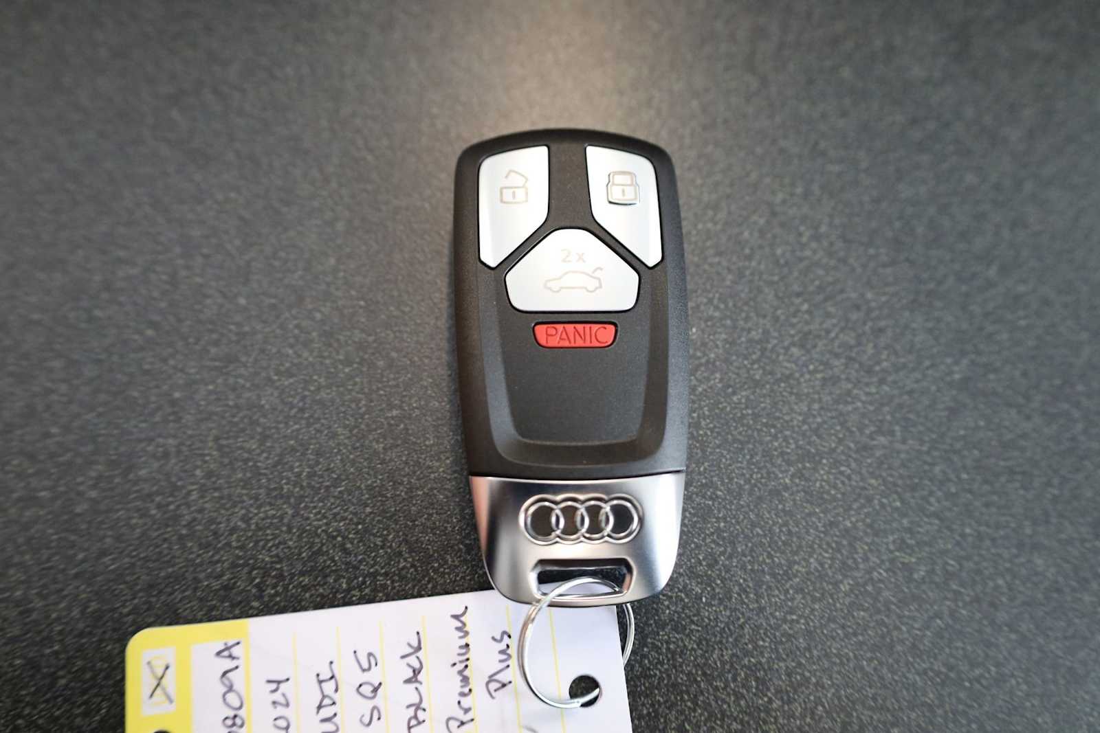 Thumbnail: 2024 Audi SQ5 - 40