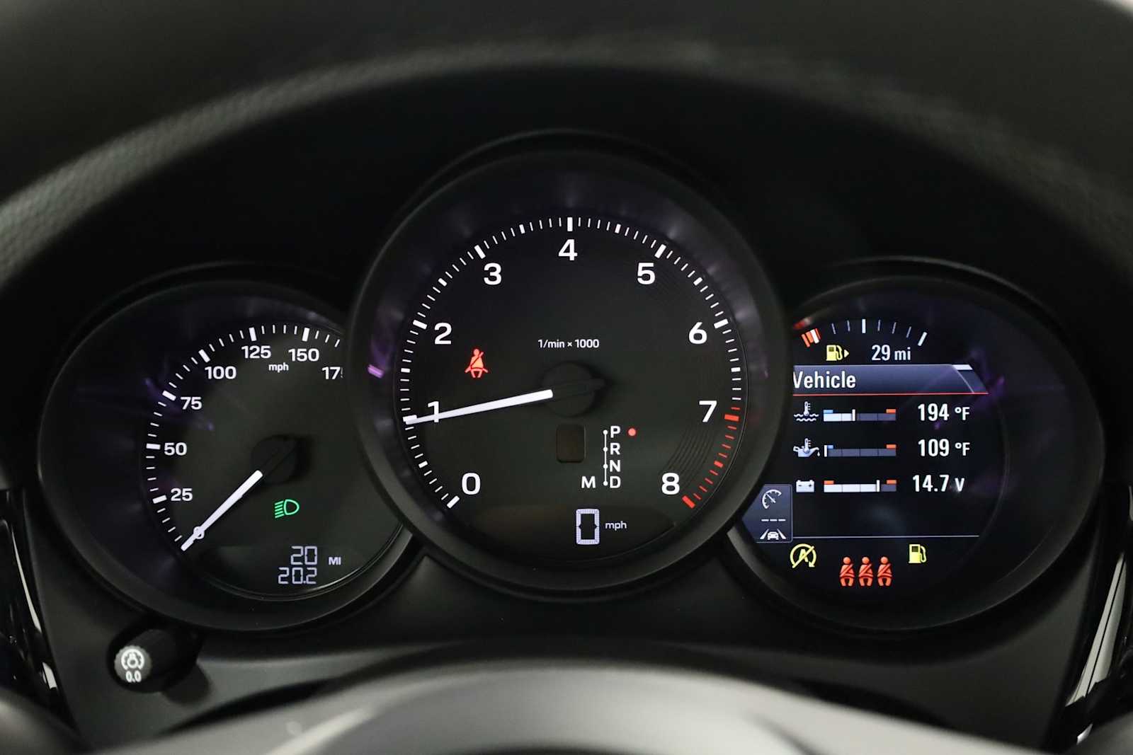 Thumbnail: 2026 Porsche Macan - 24