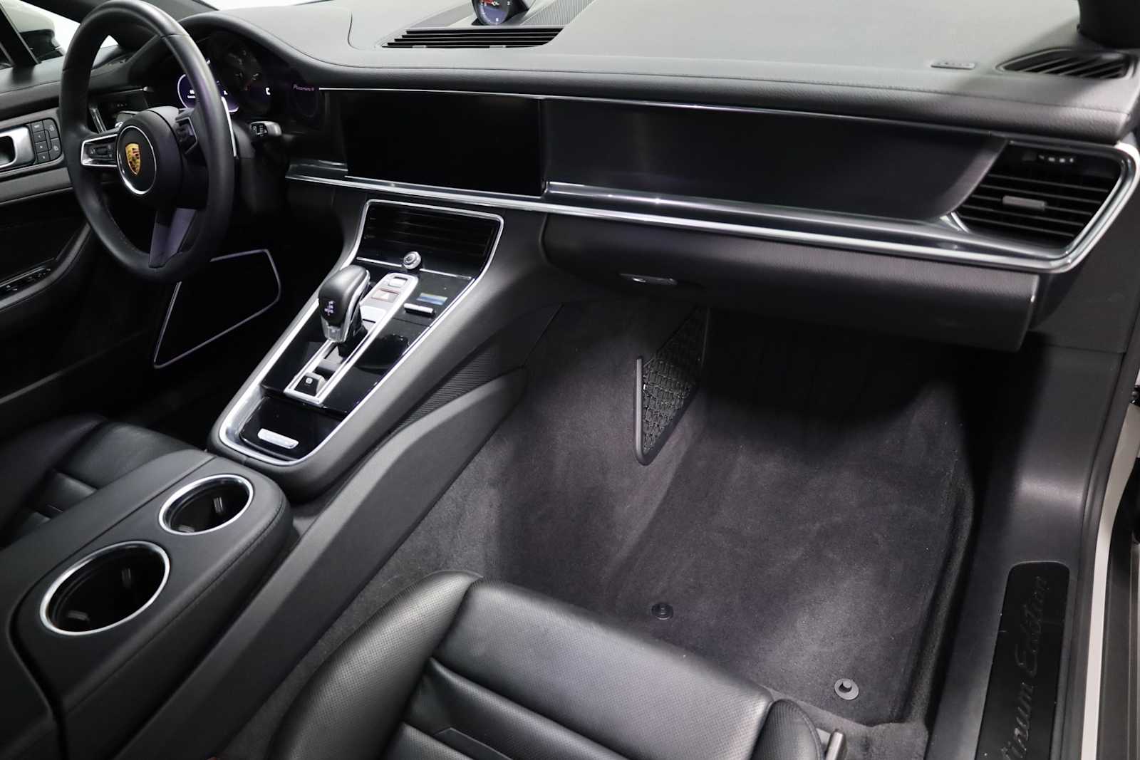 2023 Porsche Panamera 4 12
