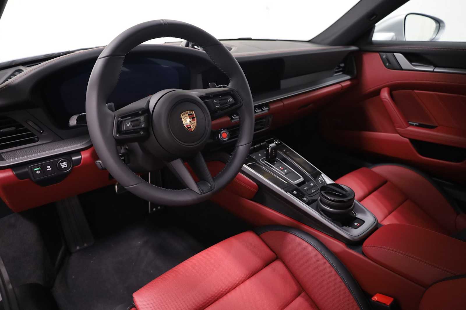 Thumbnail: 2025 Porsche 911 - 4