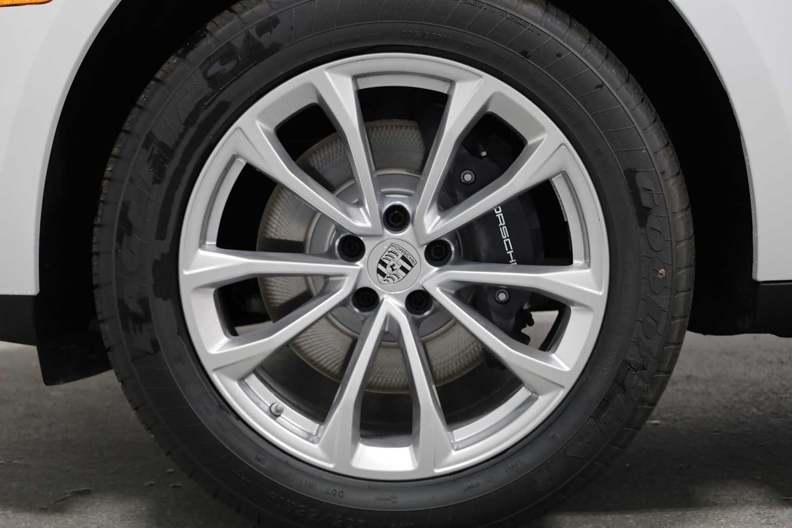 Thumbnail: 2026 Porsche Macan - 39