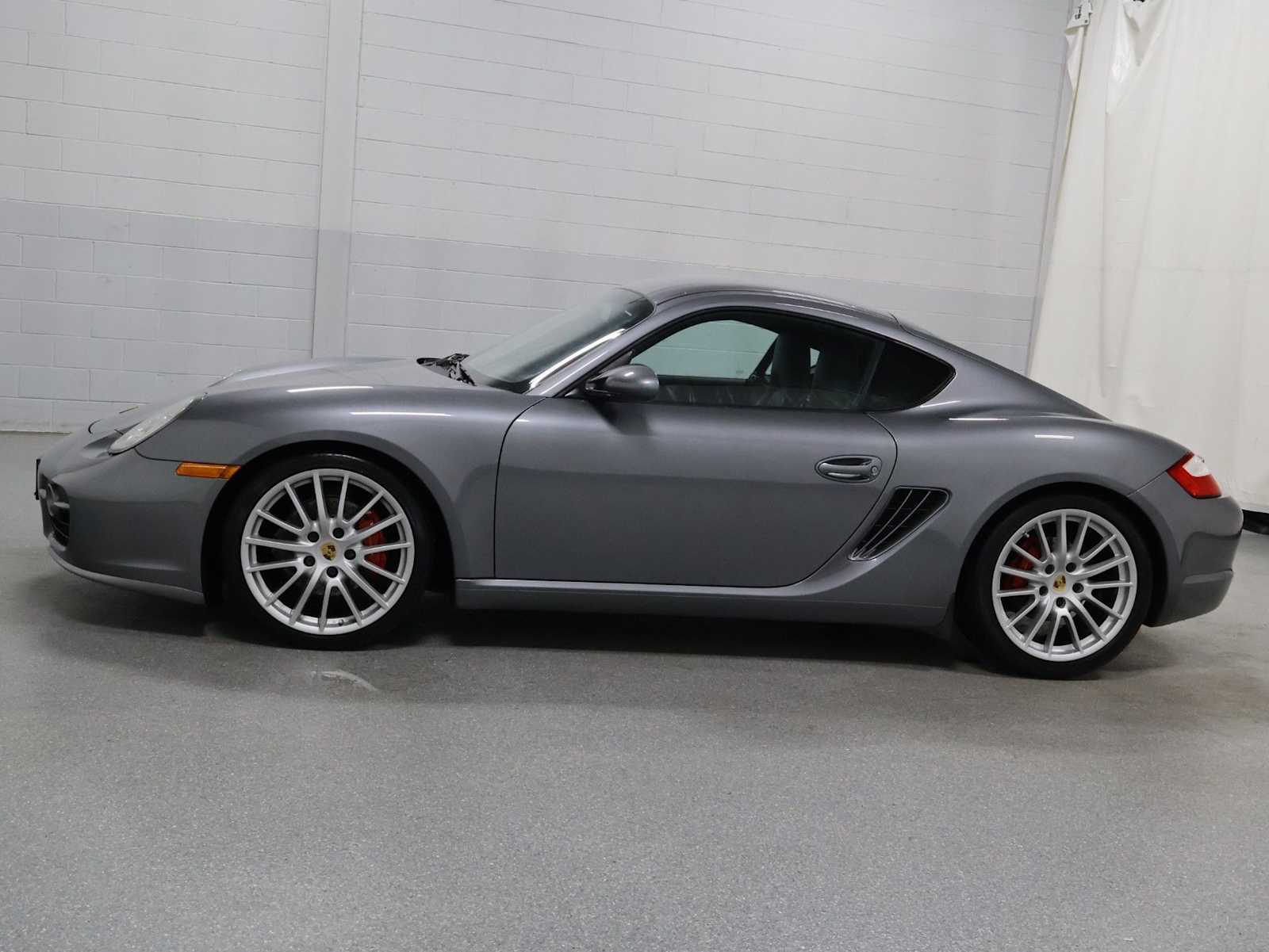 Thumbnail: 2006 Porsche Cayman - 2