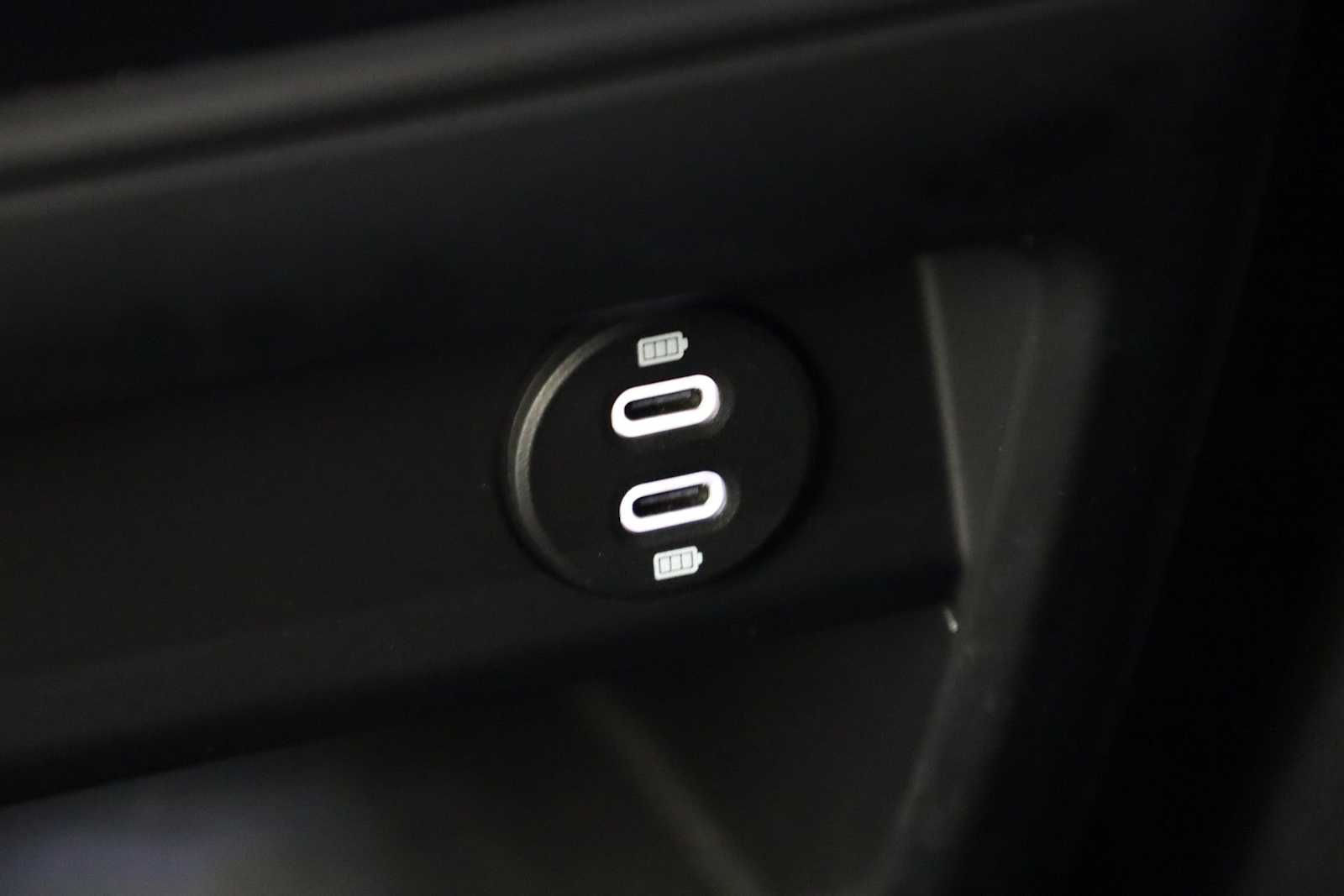 Thumbnail: 2022 Porsche  - 34