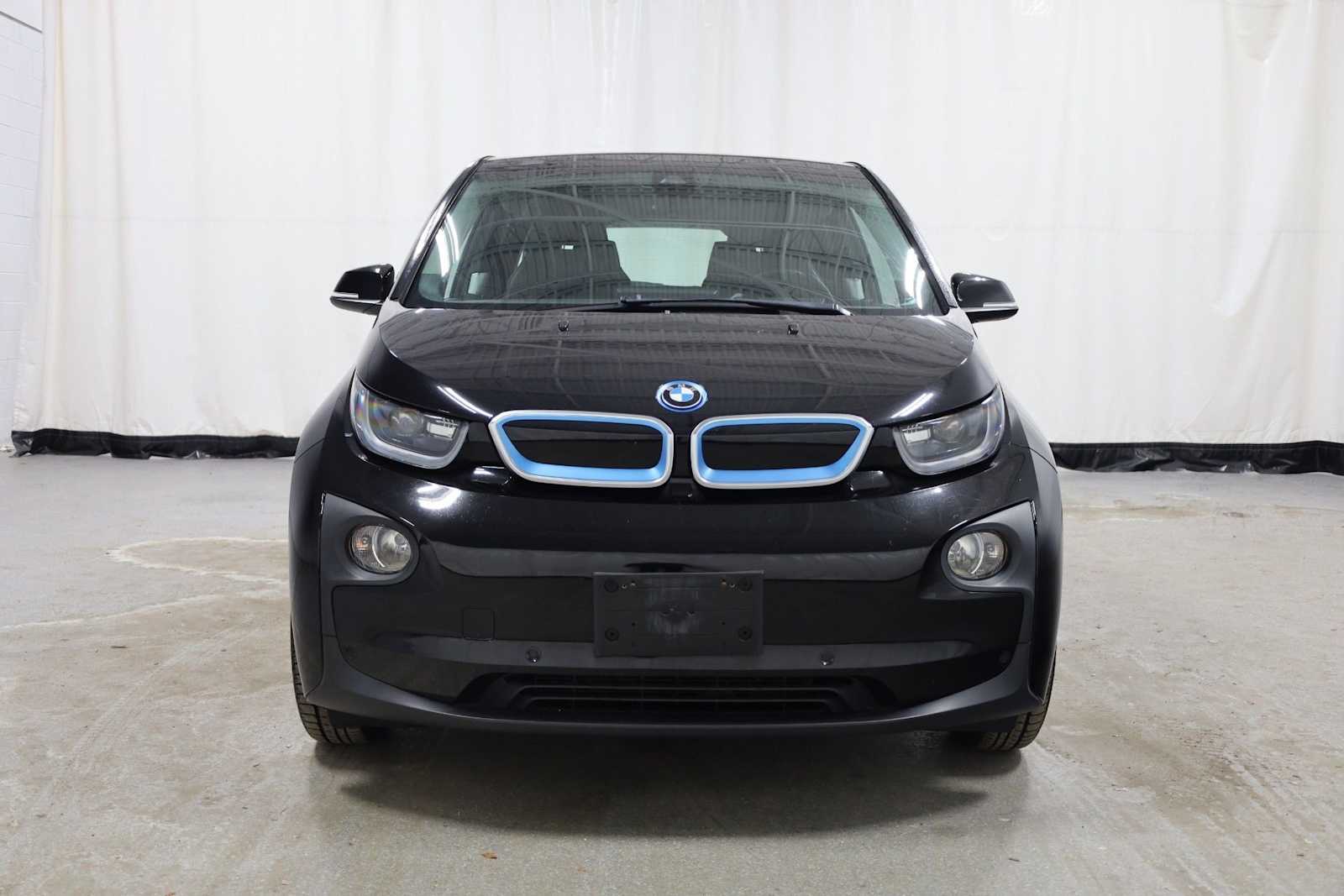 Thumbnail: 2016 BMW i3 - 14