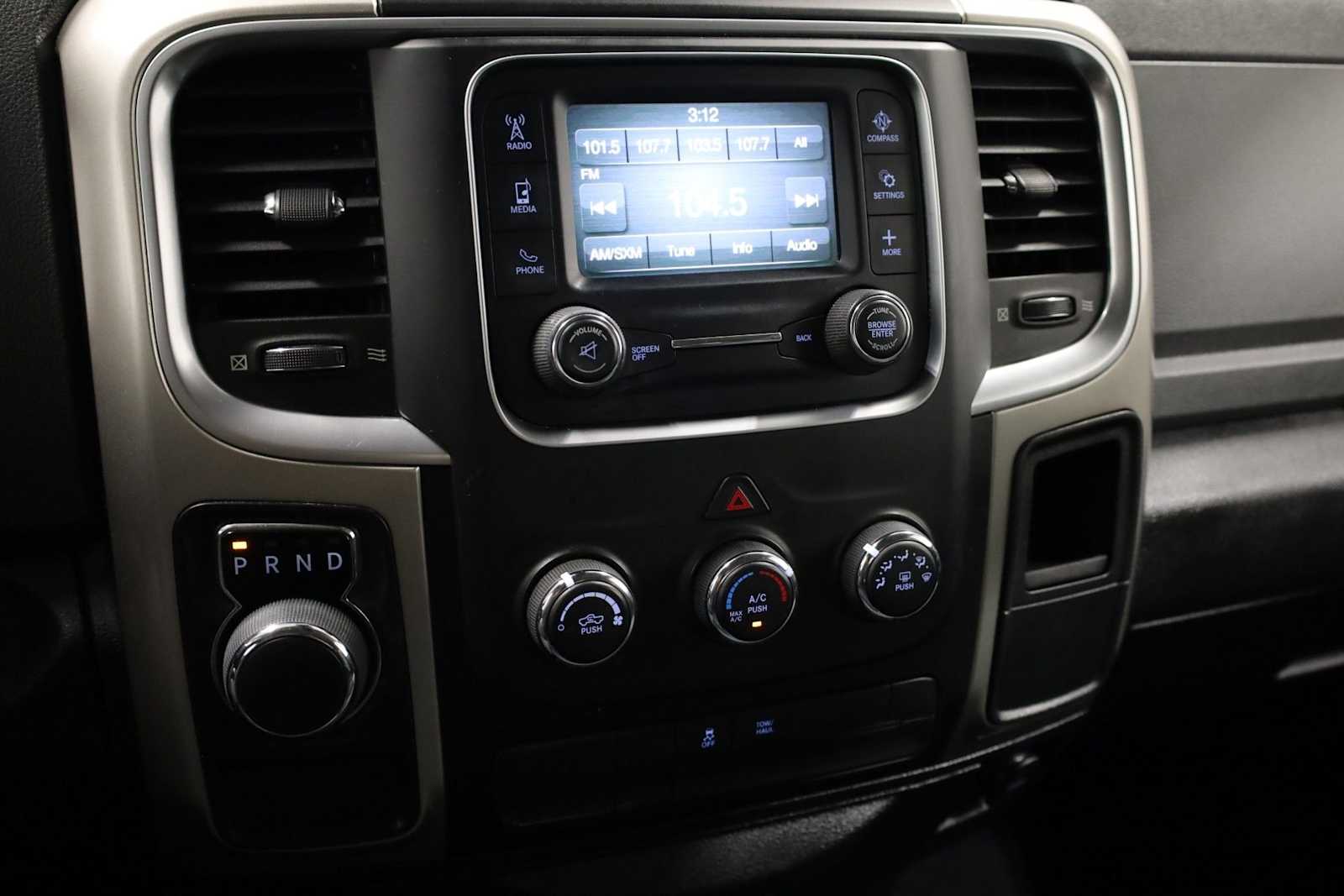 Thumbnail: 2019 RAM 1500 Classic - 25