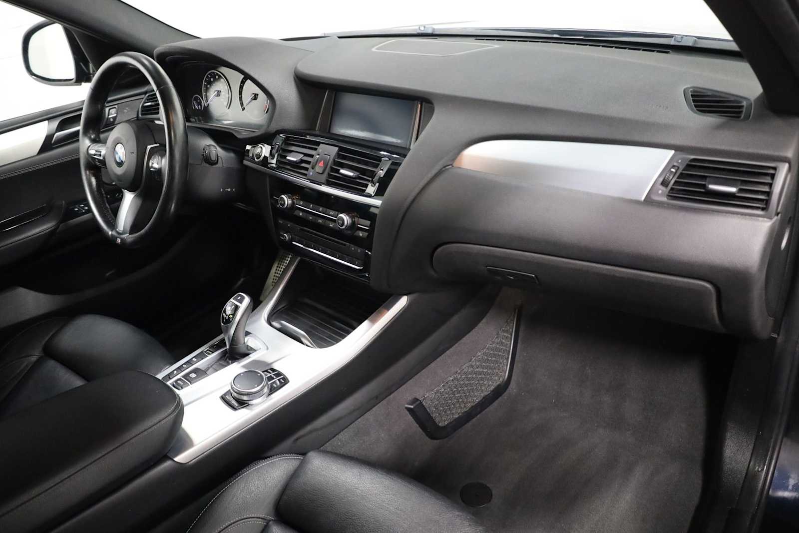 Thumbnail: 2017 BMW X4 - 6