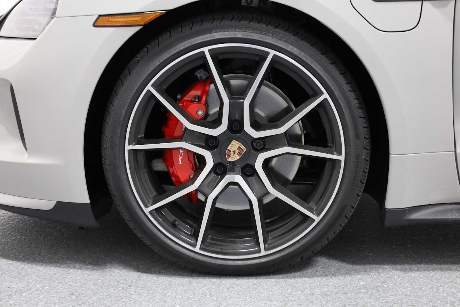 Thumbnail: 2025 Porsche Taycan - 35