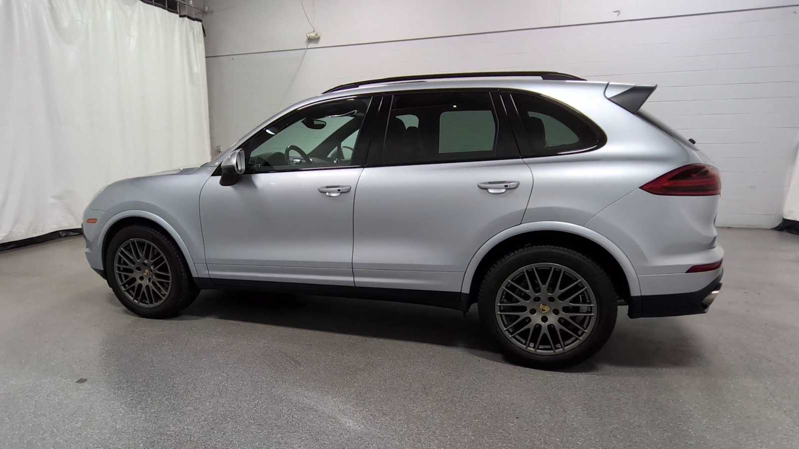 Thumbnail: 2017 Porsche Cayenne - 5