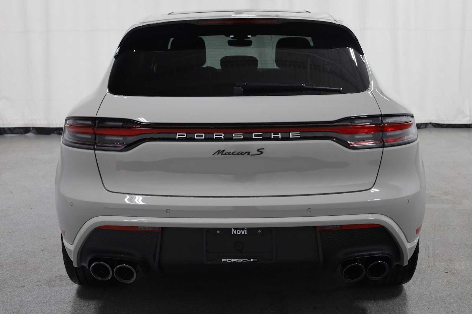 Thumbnail: 2025 Porsche Macan - 7