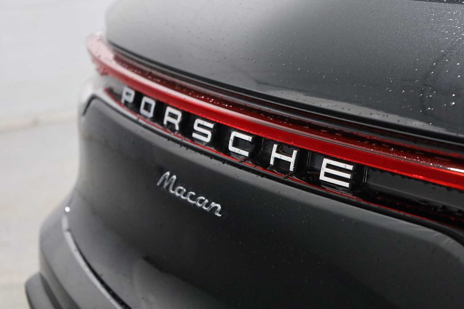 Thumbnail: 2026 Porsche Macan - 8