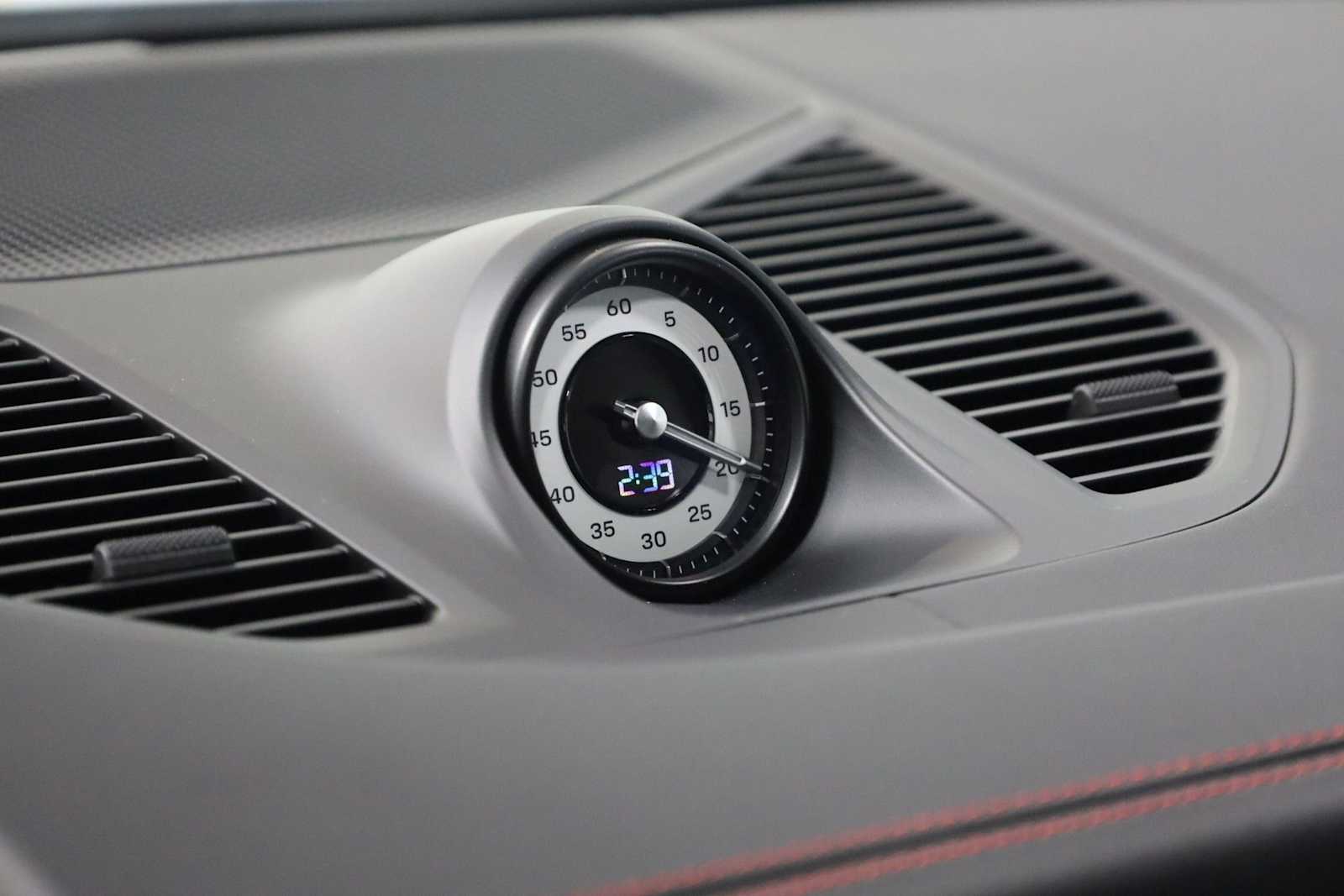 Thumbnail: 2025 Porsche Cayenne - 18