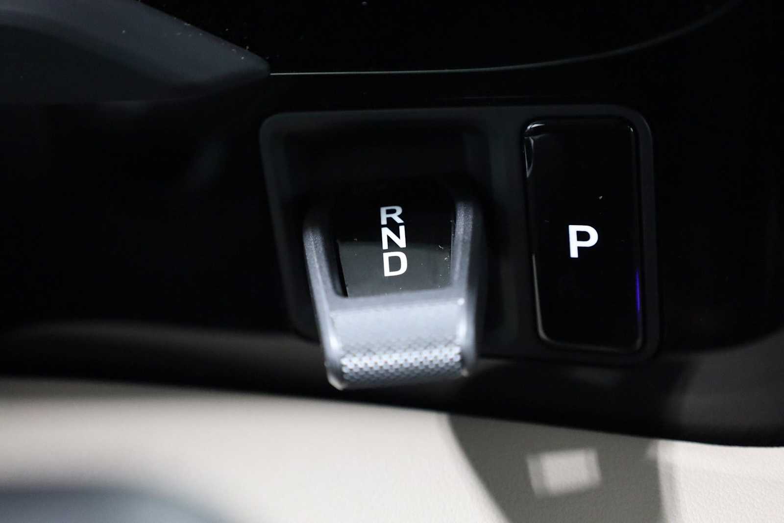 Thumbnail: 2025 Porsche Taycan - 27