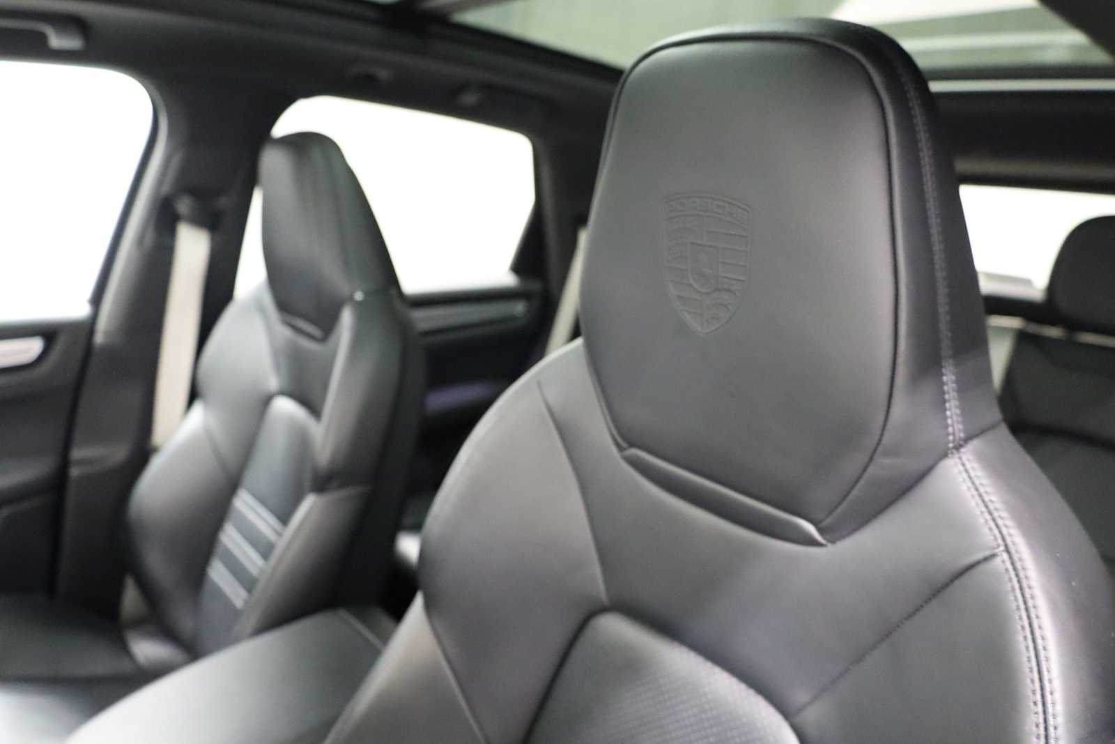 Thumbnail: 2023 Porsche Cayenne - 19