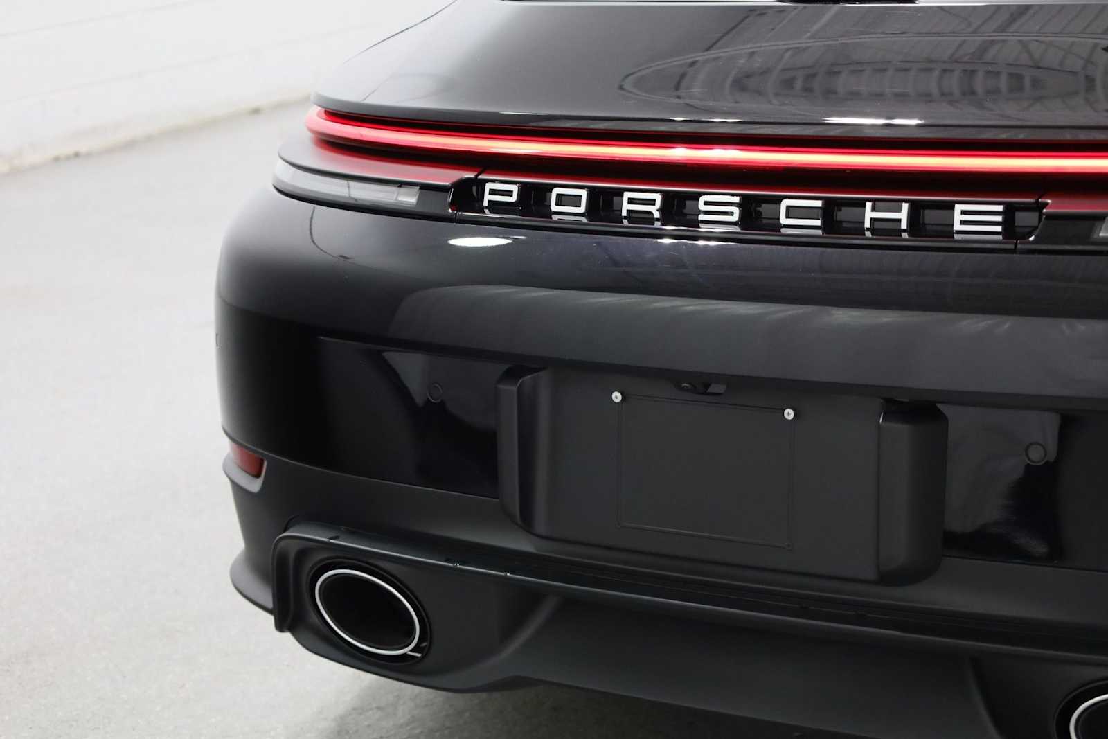 Thumbnail: 2025 Porsche 911 - 8