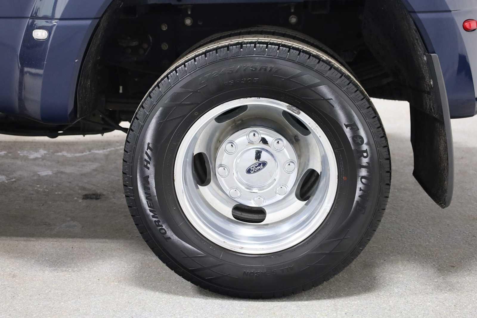 Thumbnail: 2020 Ford F-350 - 34