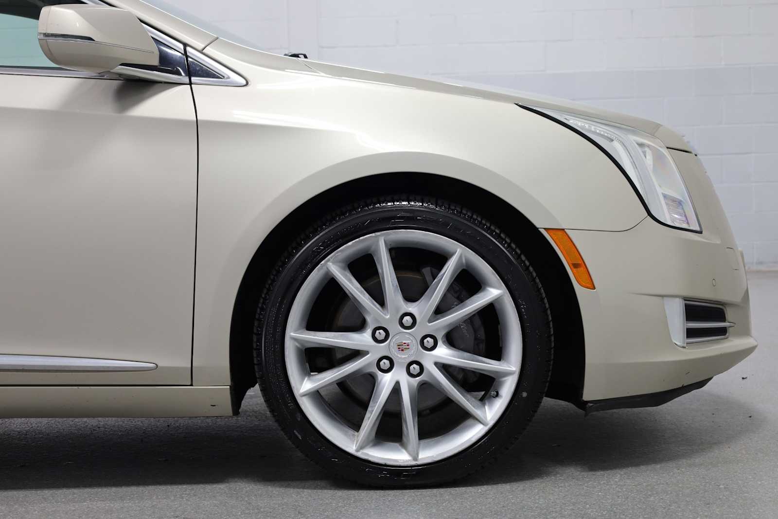 Thumbnail: 2013 Cadillac XTS - 11