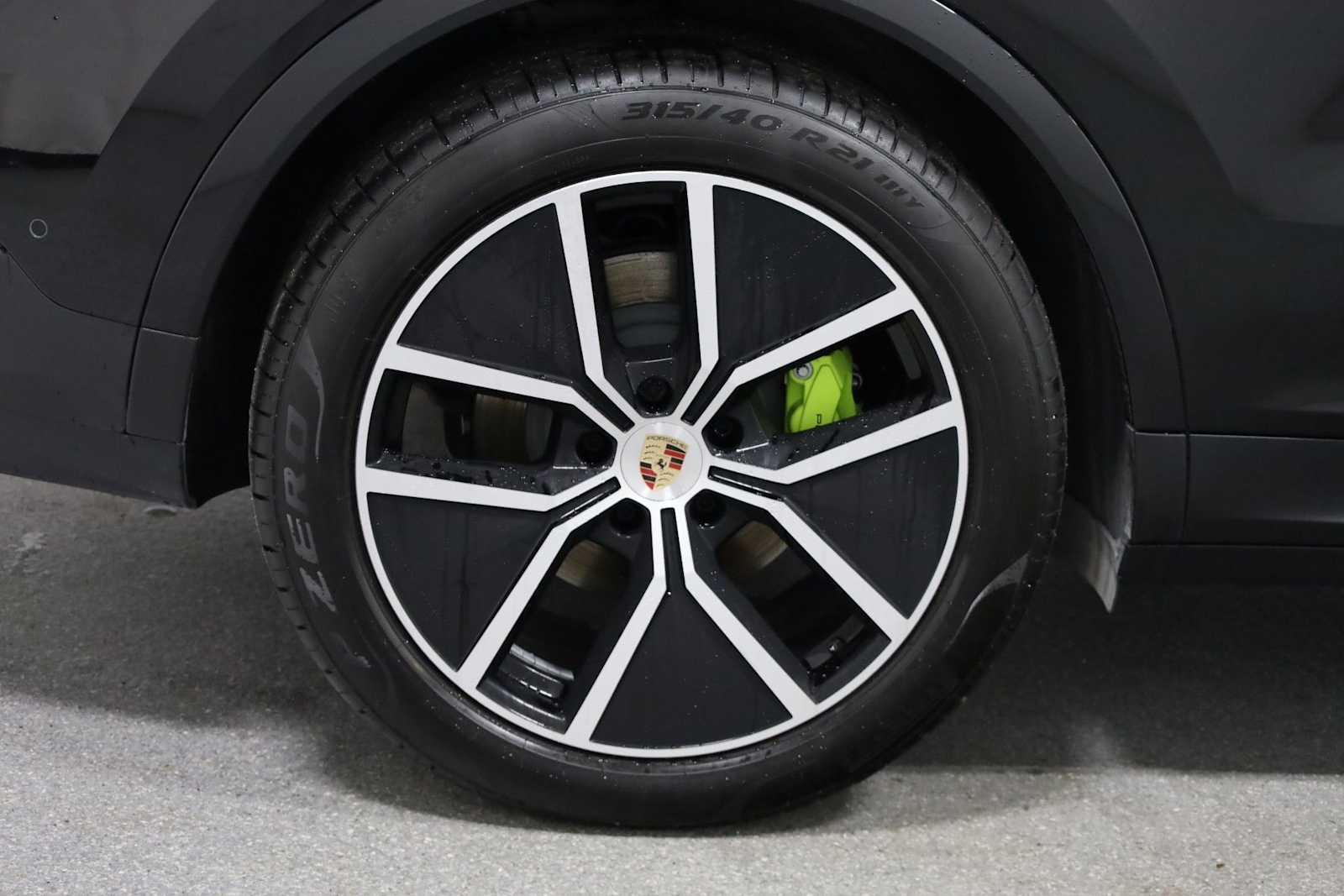 Thumbnail: 2025 Porsche Cayenne - 38