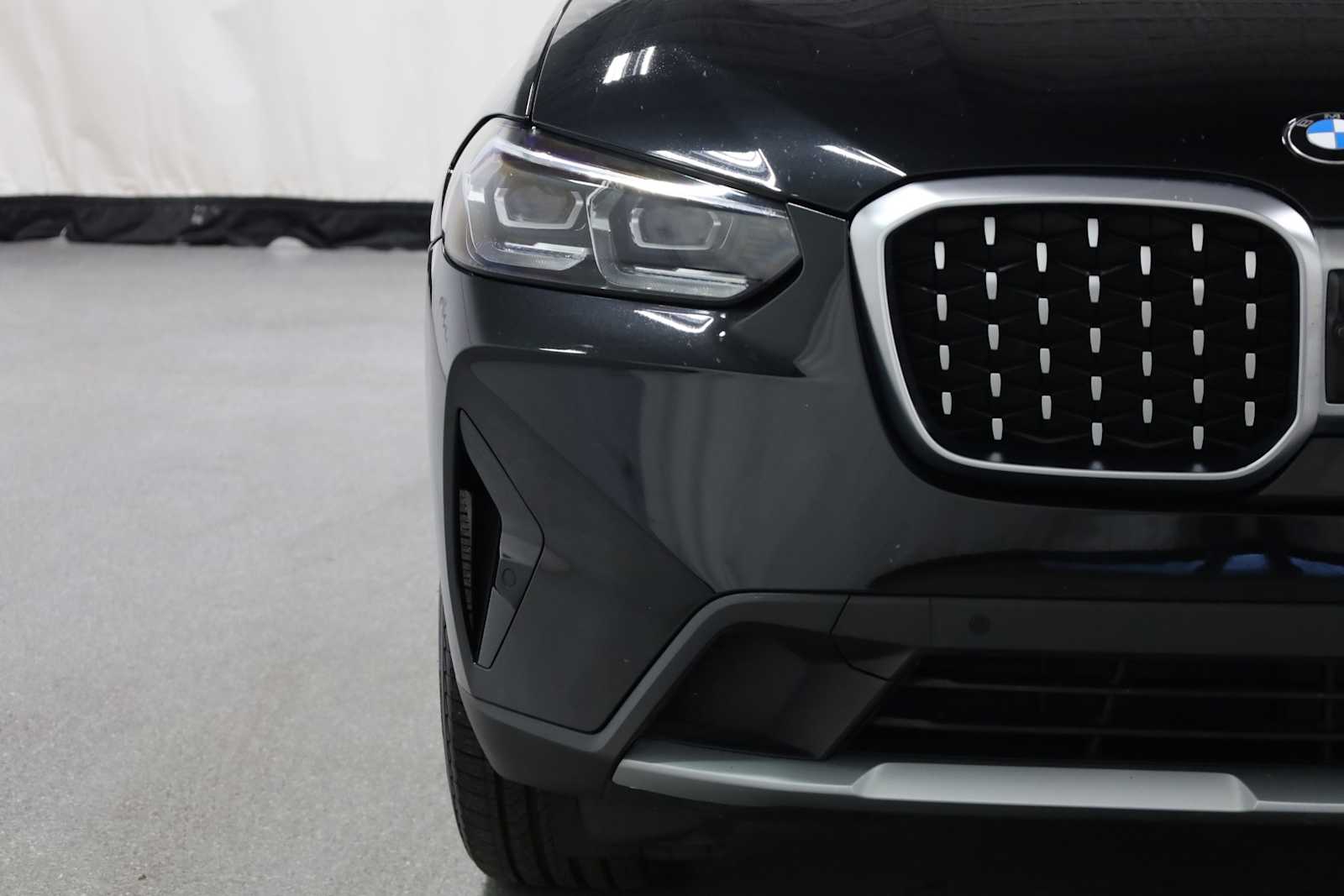 Thumbnail: 2022 BMW X4 - 15