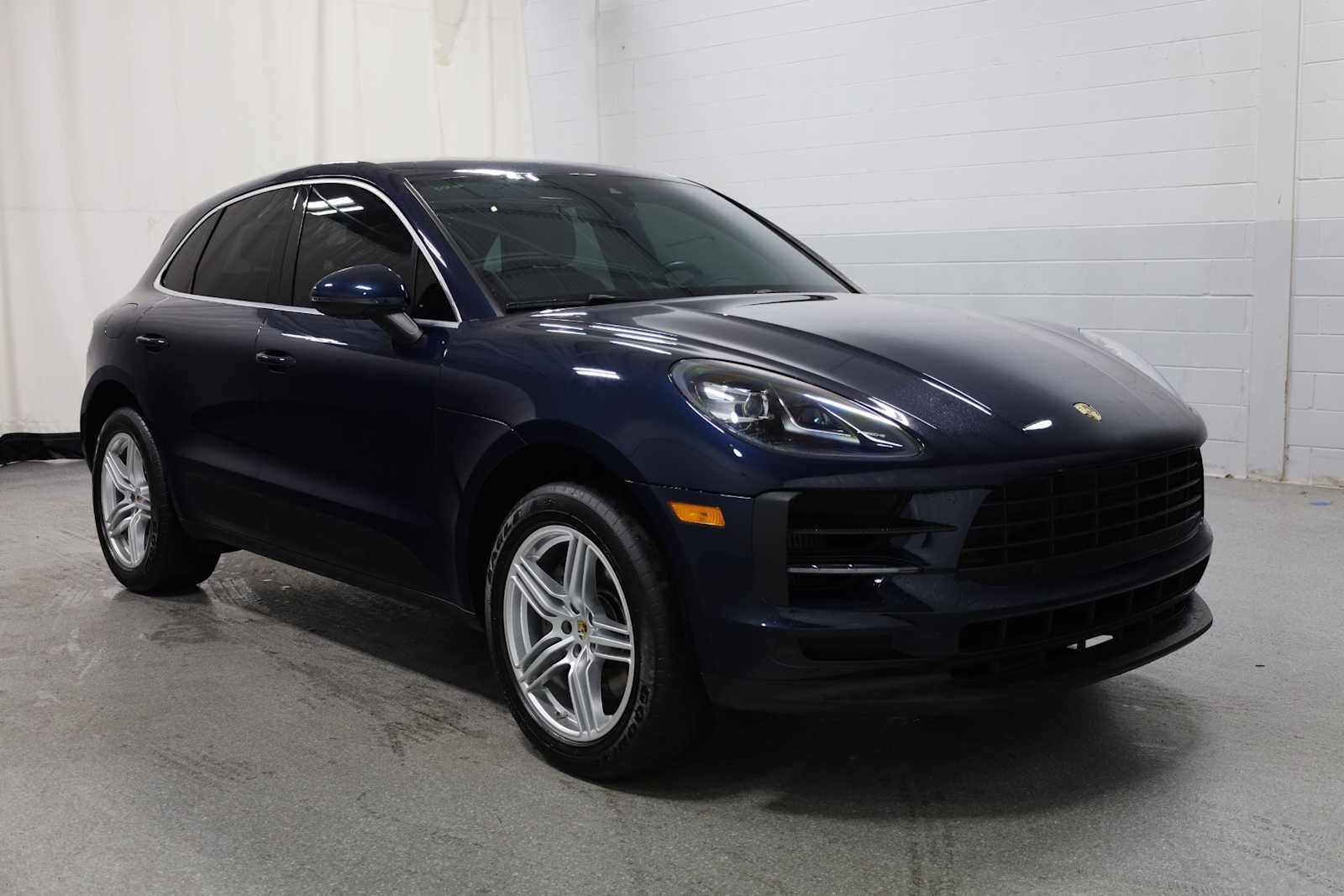 Thumbnail: 2020 Porsche Macan - 13