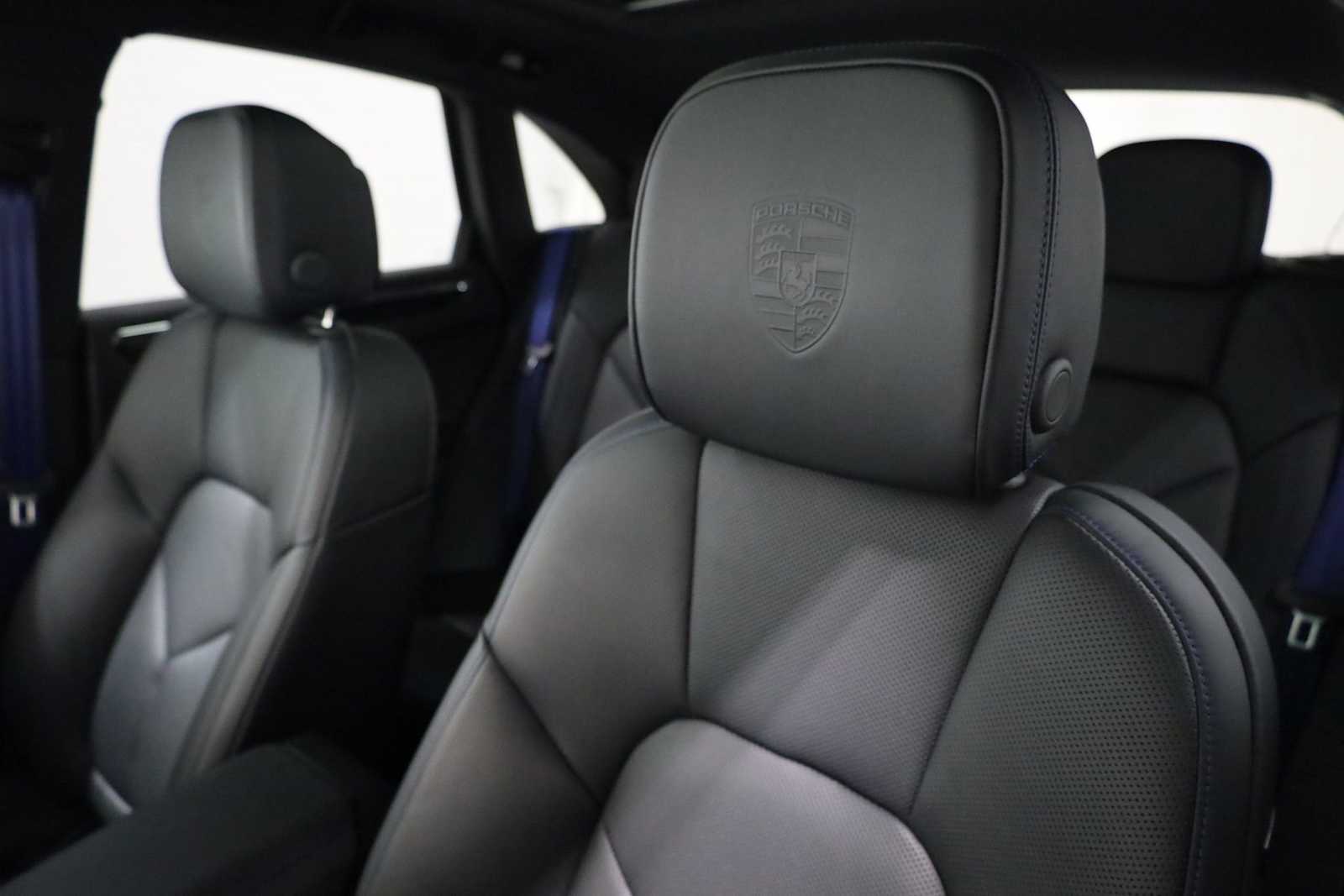 Thumbnail: 2025 Porsche Macan - 19