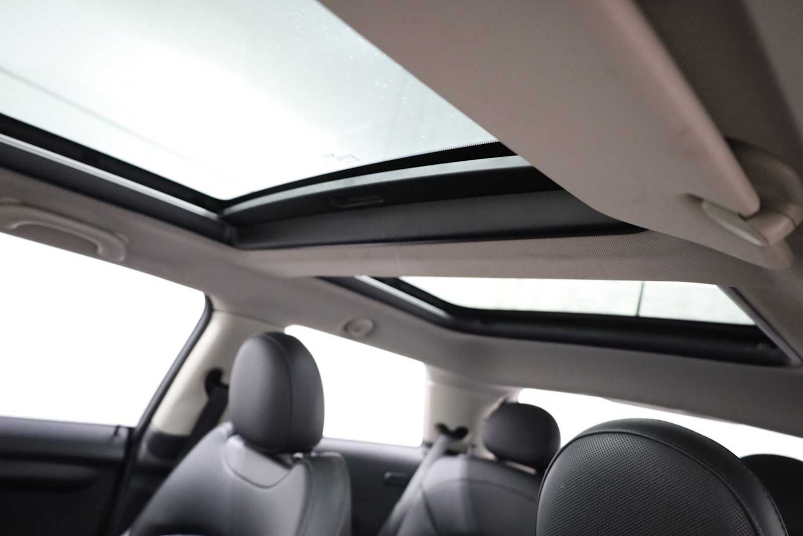 Thumbnail: 2016 MINI Cooper Hardtop - 19